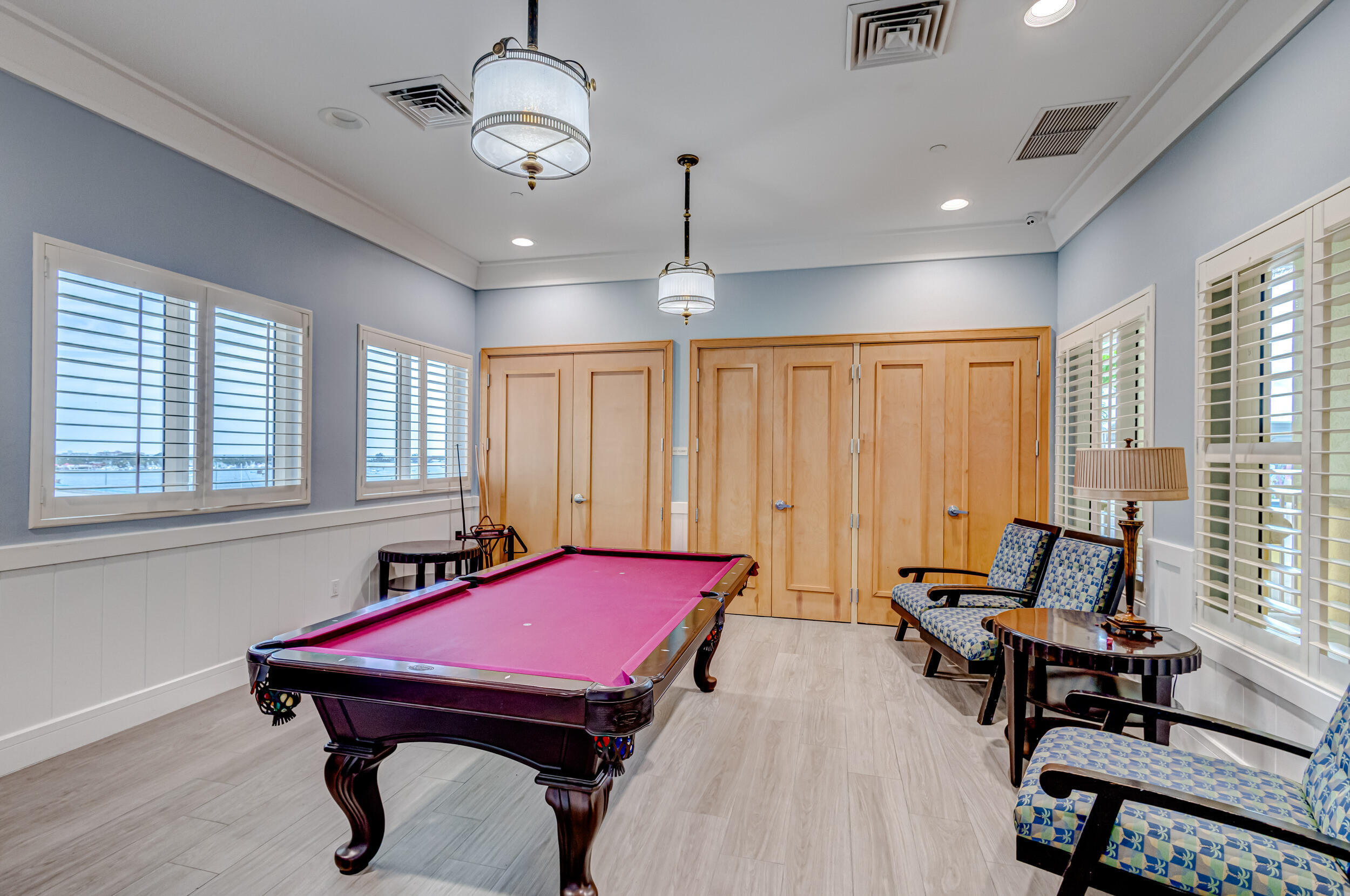 2640 Lake Shr #2014 Riviera Beach, FL 33404