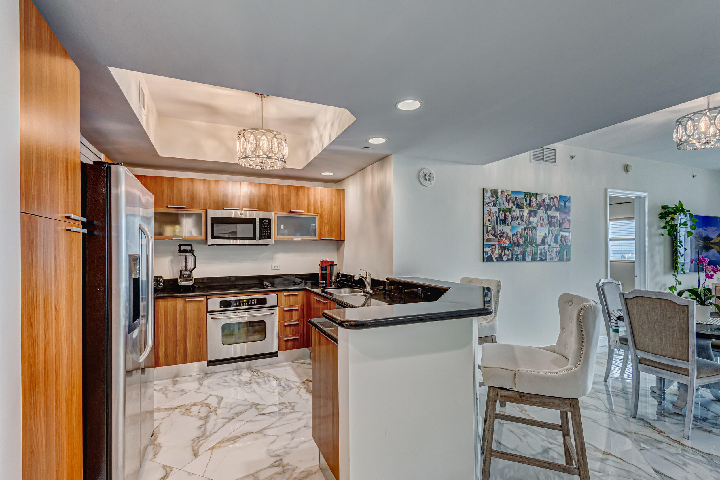 2640 Lake Shr #2014 Riviera Beach, FL 33404