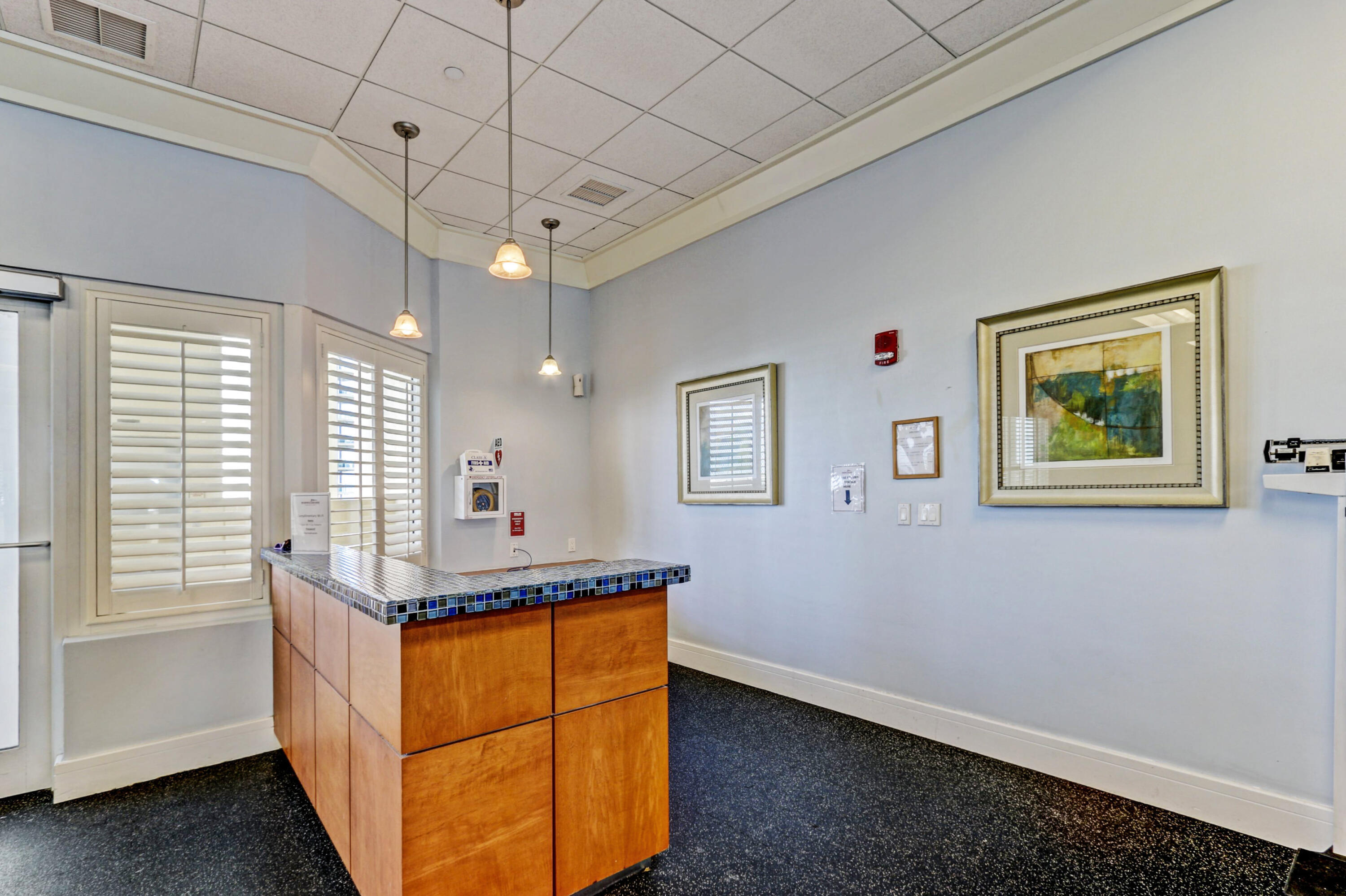 2640 Lake Shr #2014 Riviera Beach, FL 33404