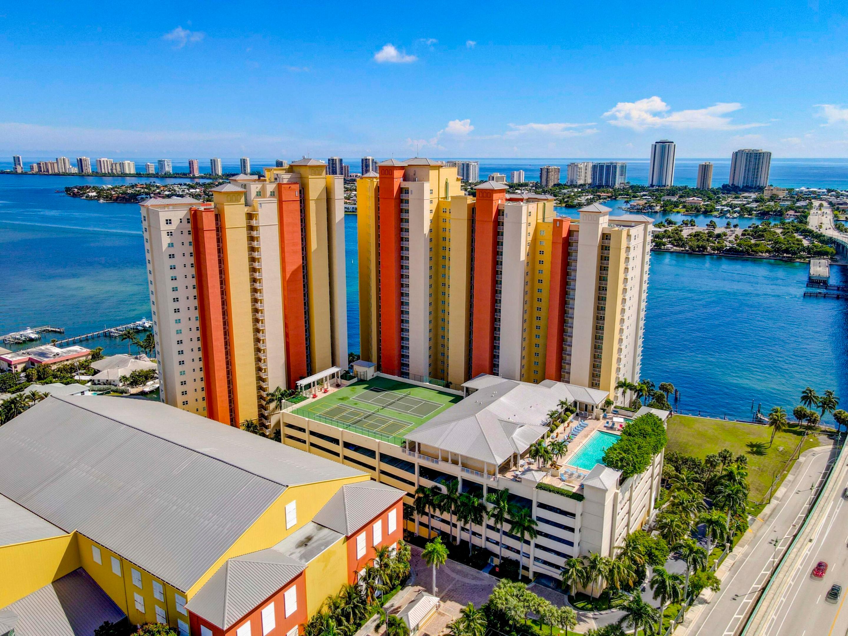 2640 Lake Shr #2014 Riviera Beach, FL 33404