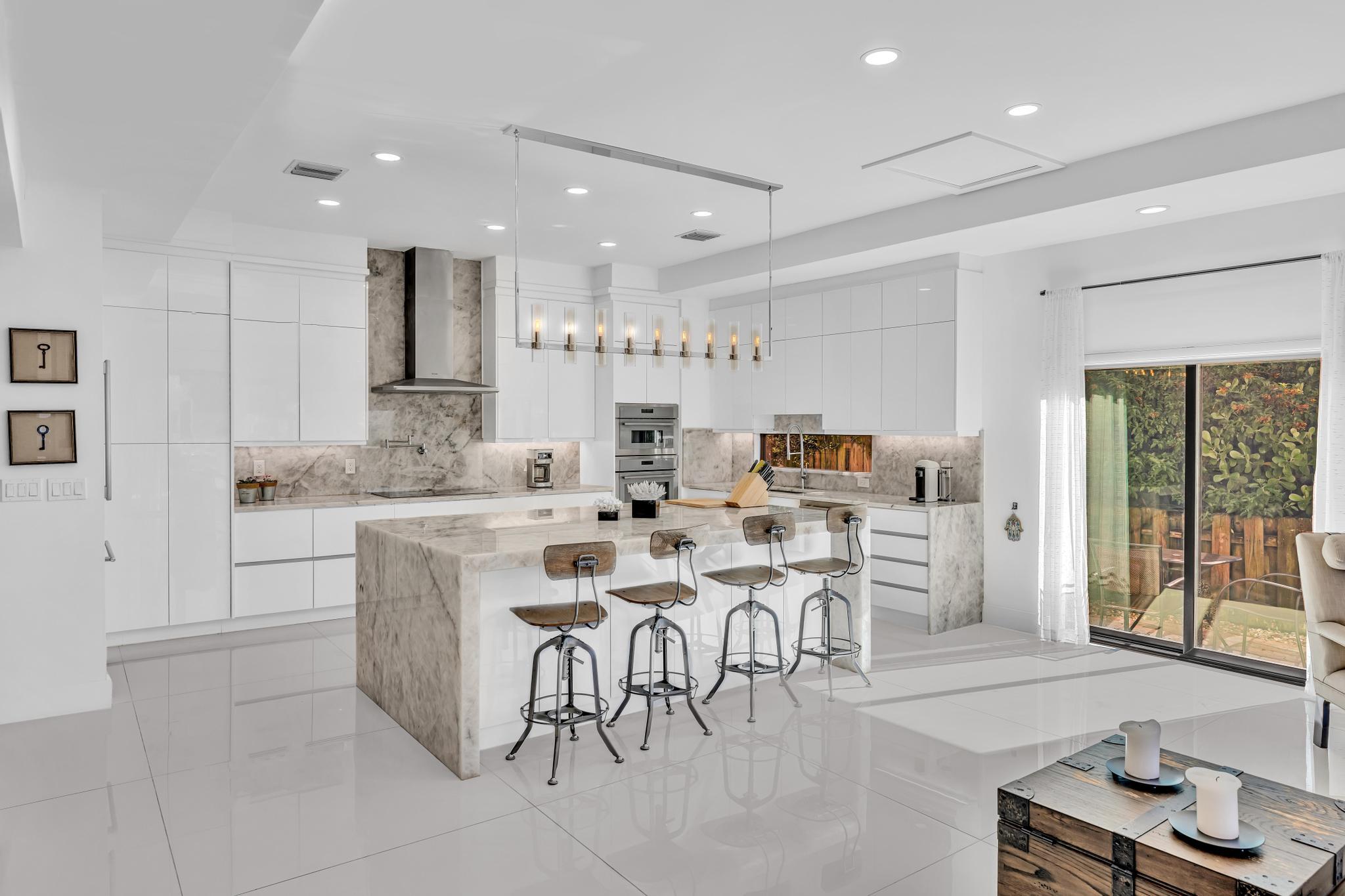 2888 NE 33rd Lighthouse Point, FL 33064
