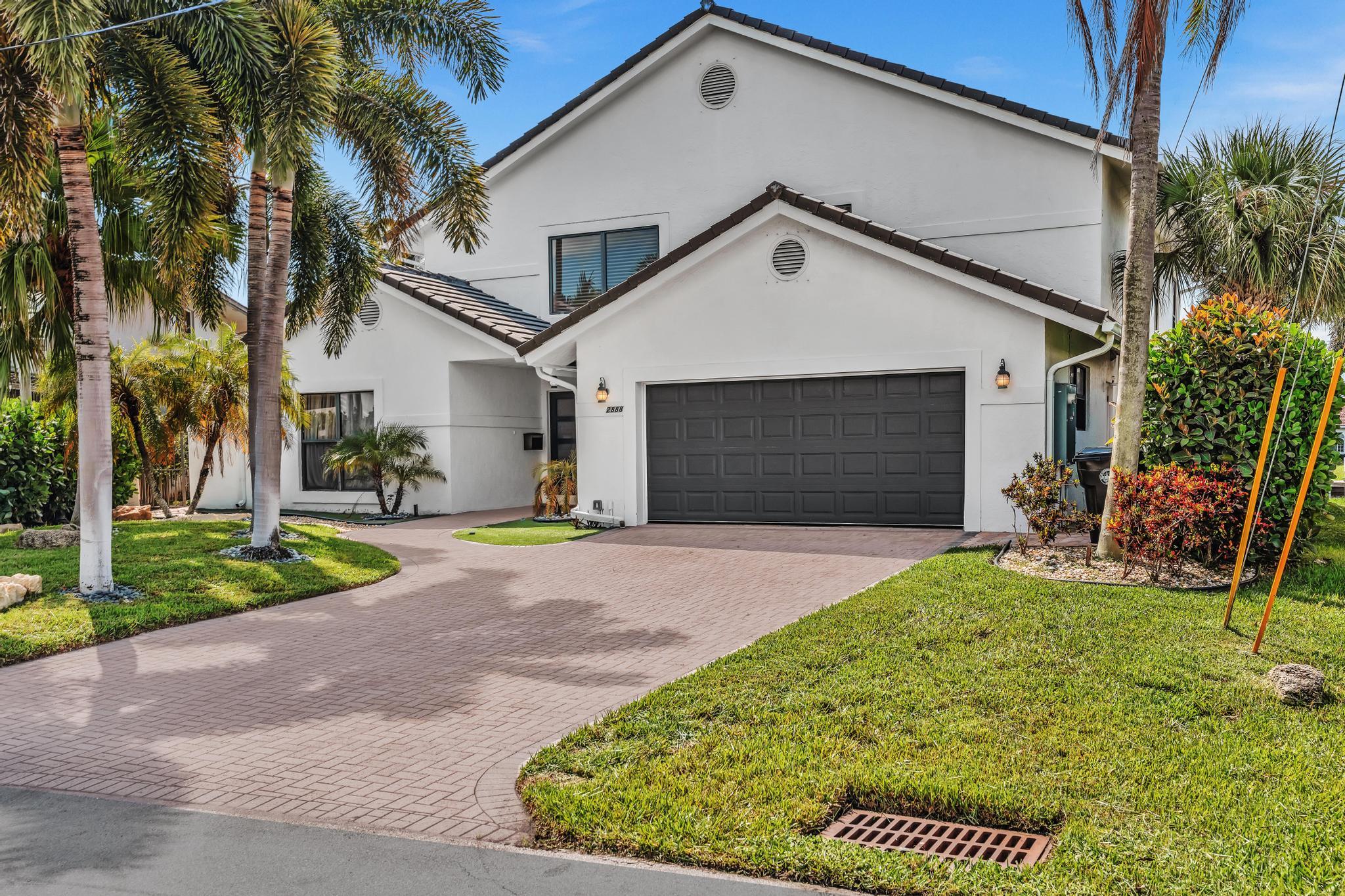2888 NE 33rd Lighthouse Point, FL 33064