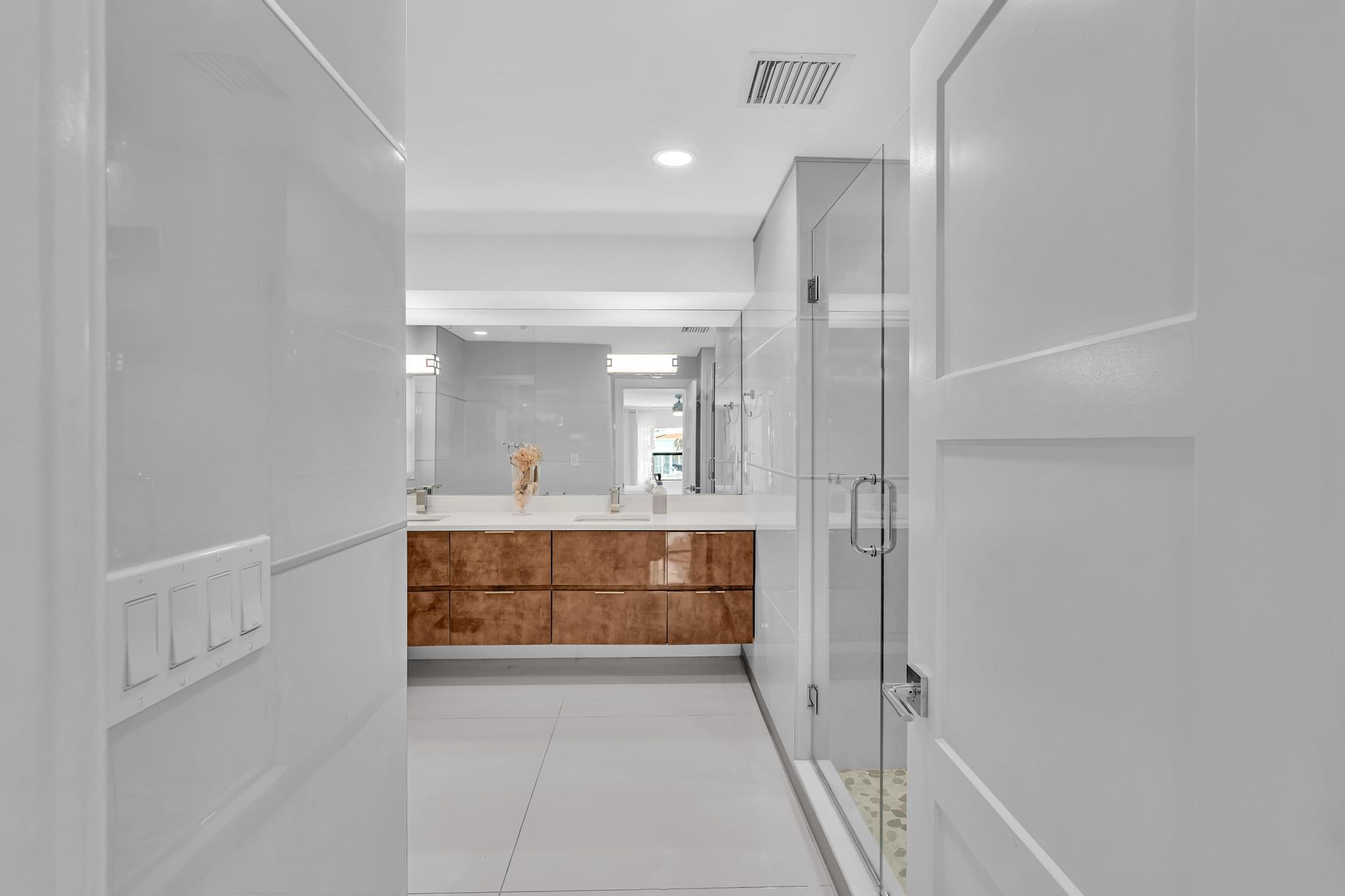 2888 NE 33rd Lighthouse Point, FL 33064