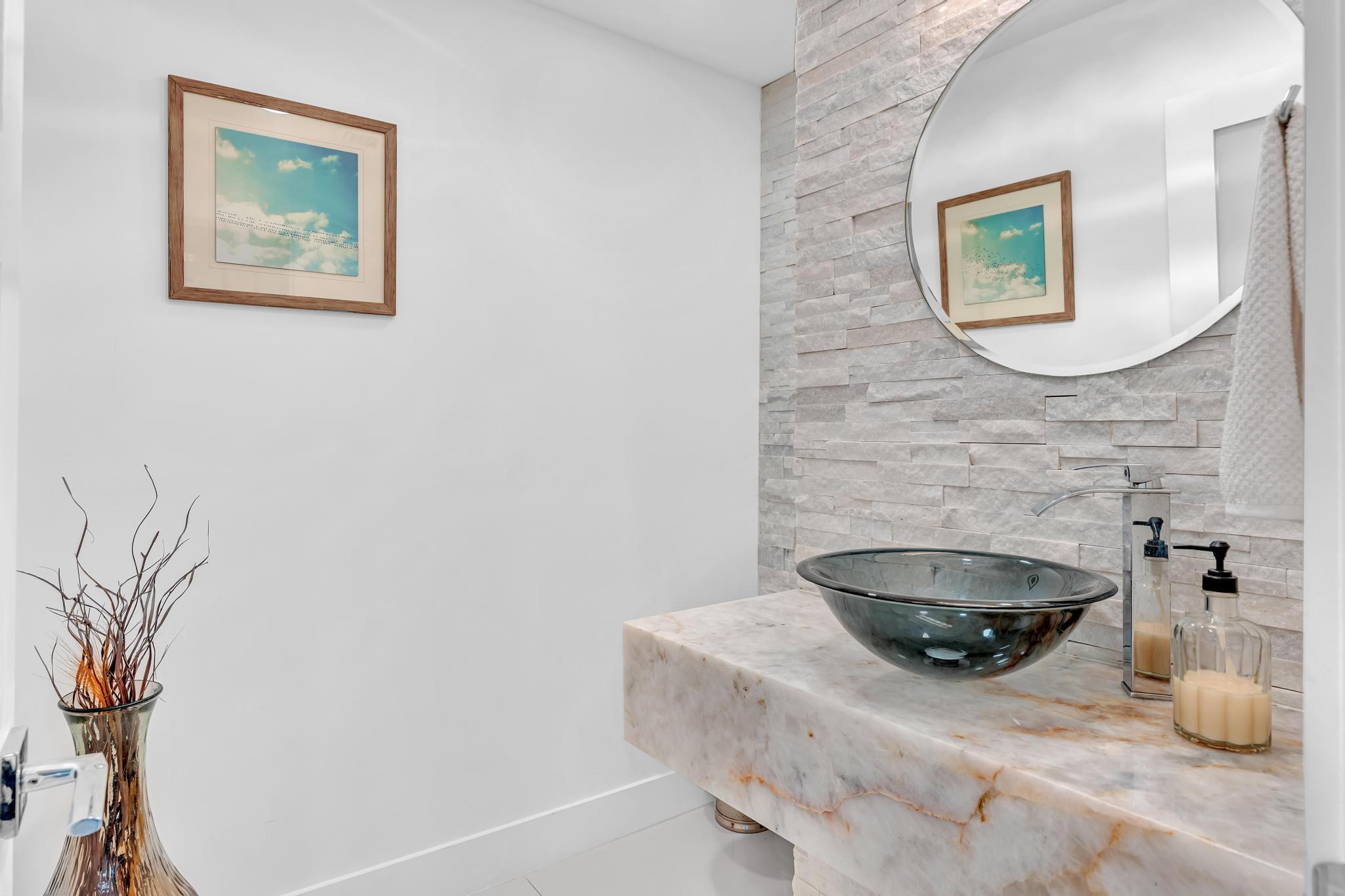 2888 NE 33rd Lighthouse Point, FL 33064
