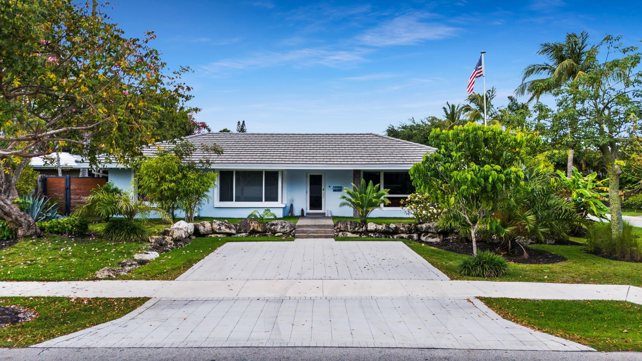 2417 SE 19th Fort Lauderdale, FL 33316