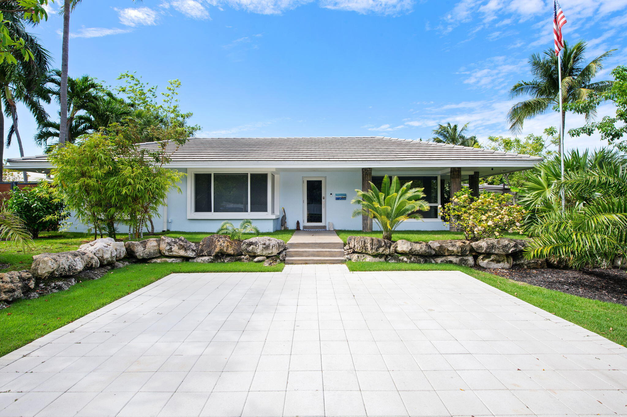 2417 SE 19th Fort Lauderdale, FL 33316