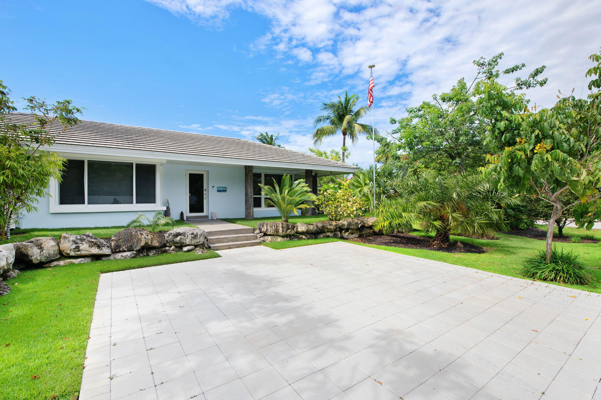 2417 SE 19th Fort Lauderdale, FL 33316