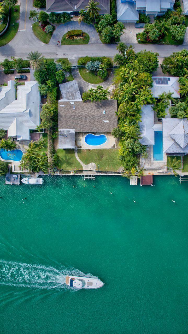 631 N Mashta Key Biscayne, FL 33149