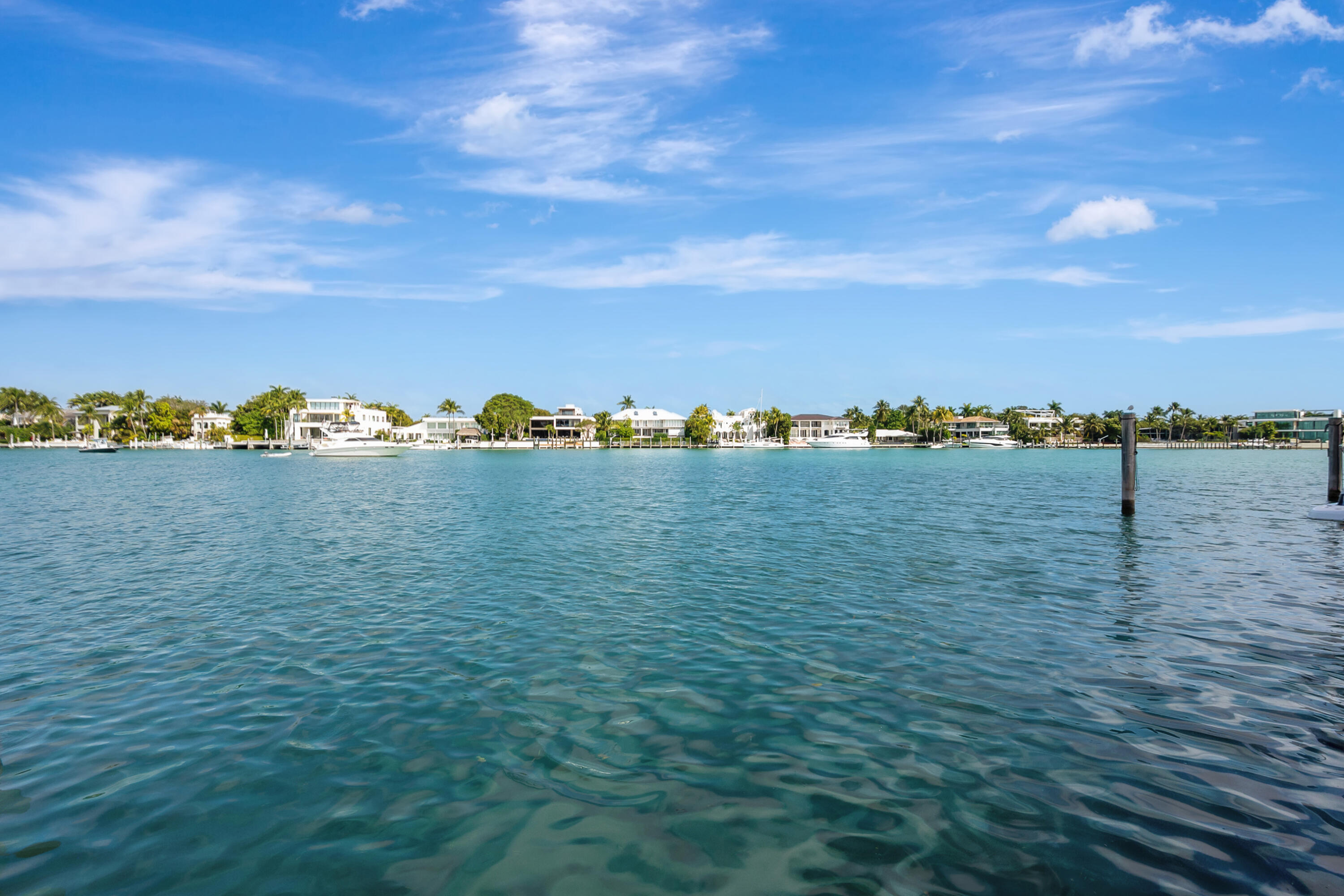 631 N Mashta Key Biscayne, FL 33149