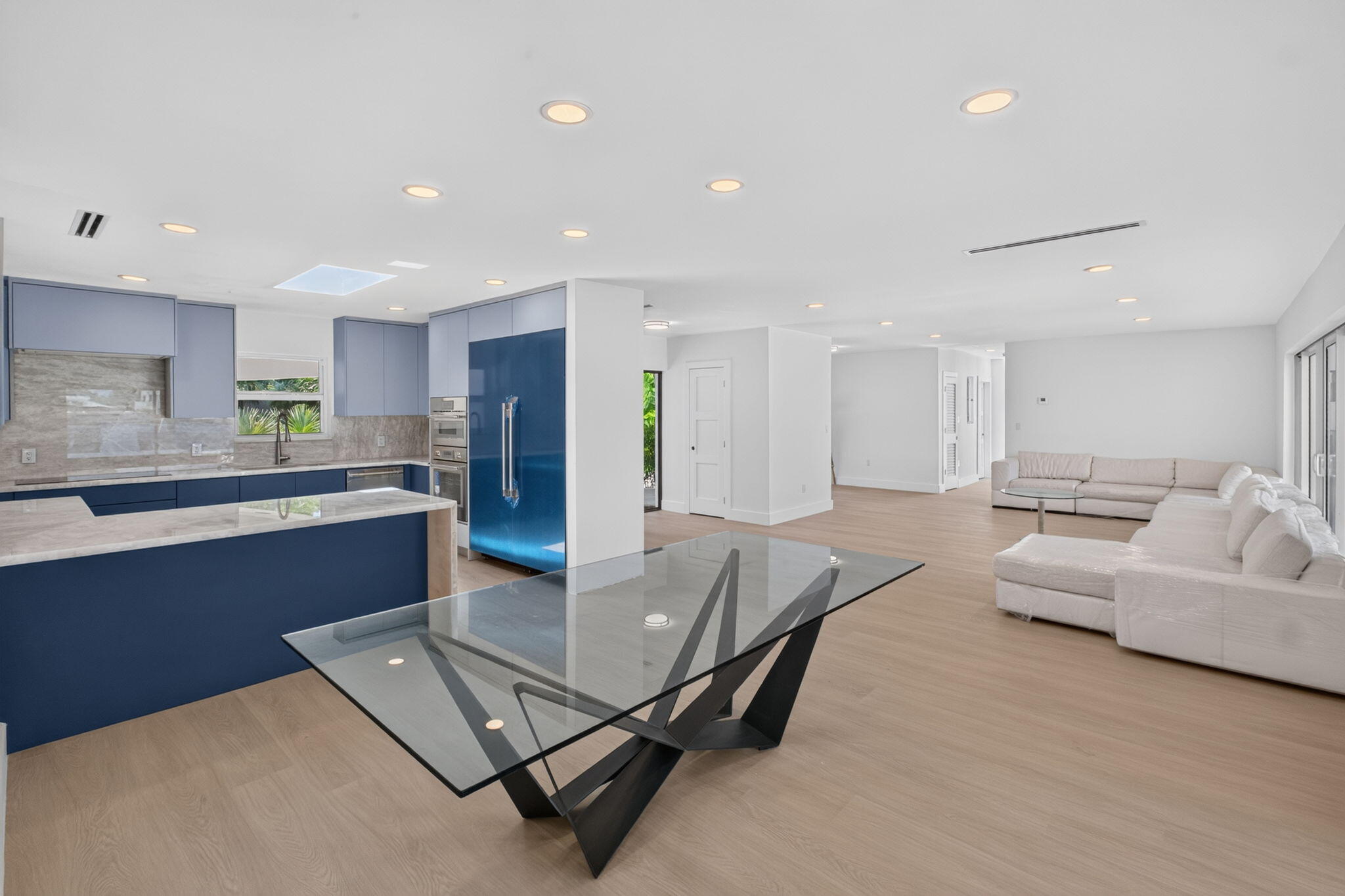 631 N Mashta Key Biscayne, FL 33149