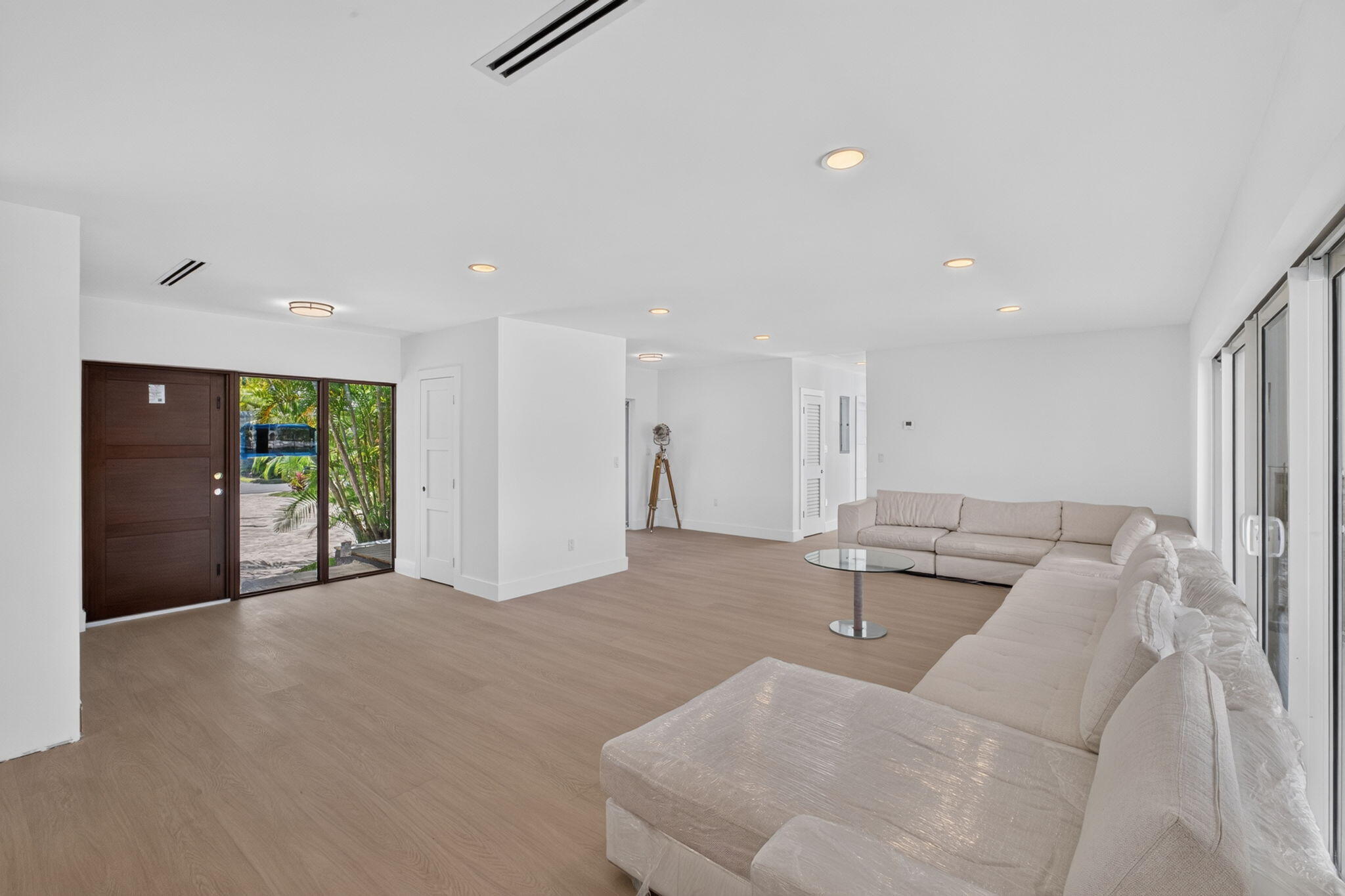 631 N Mashta Key Biscayne, FL 33149