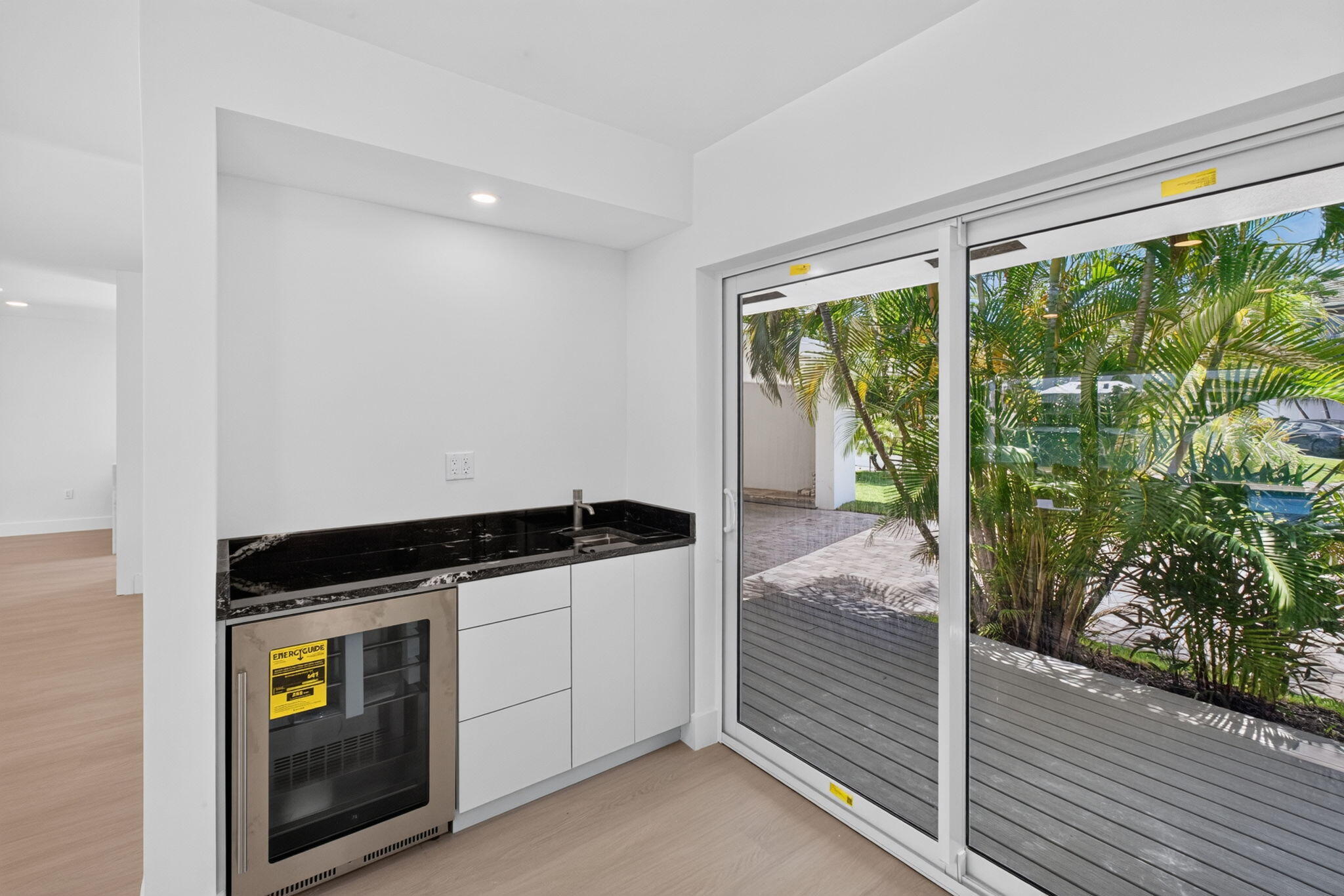 631 N Mashta Key Biscayne, FL 33149