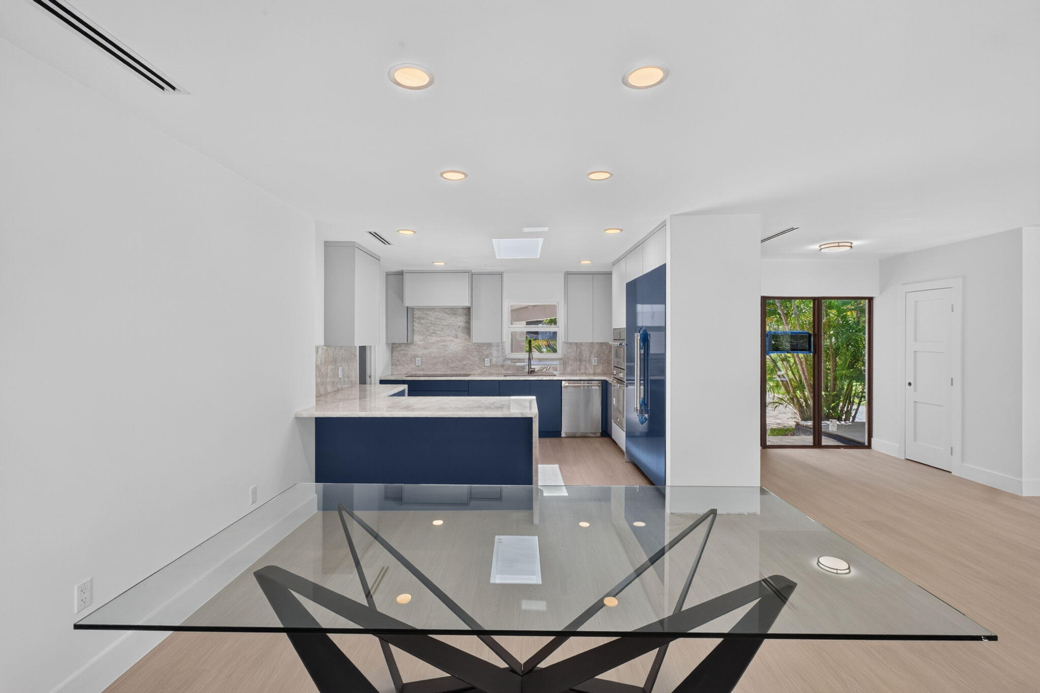 631 N Mashta Key Biscayne, FL 33149
