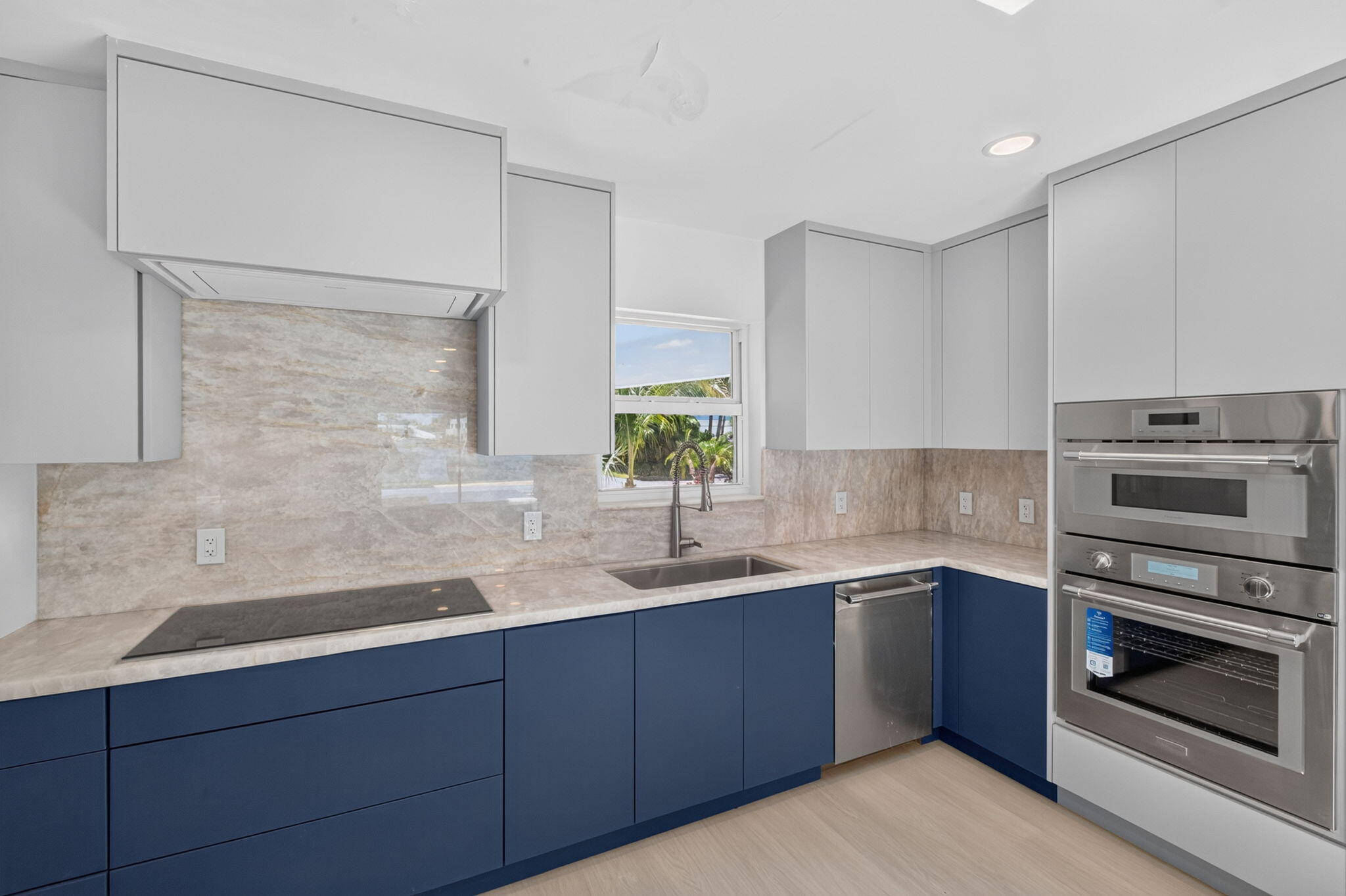 631 N Mashta Key Biscayne, FL 33149