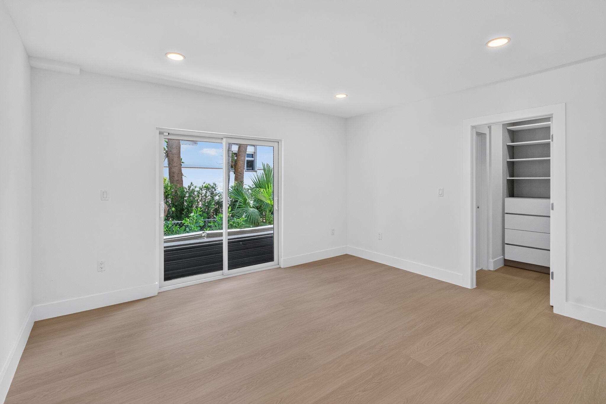 631 N Mashta Key Biscayne, FL 33149