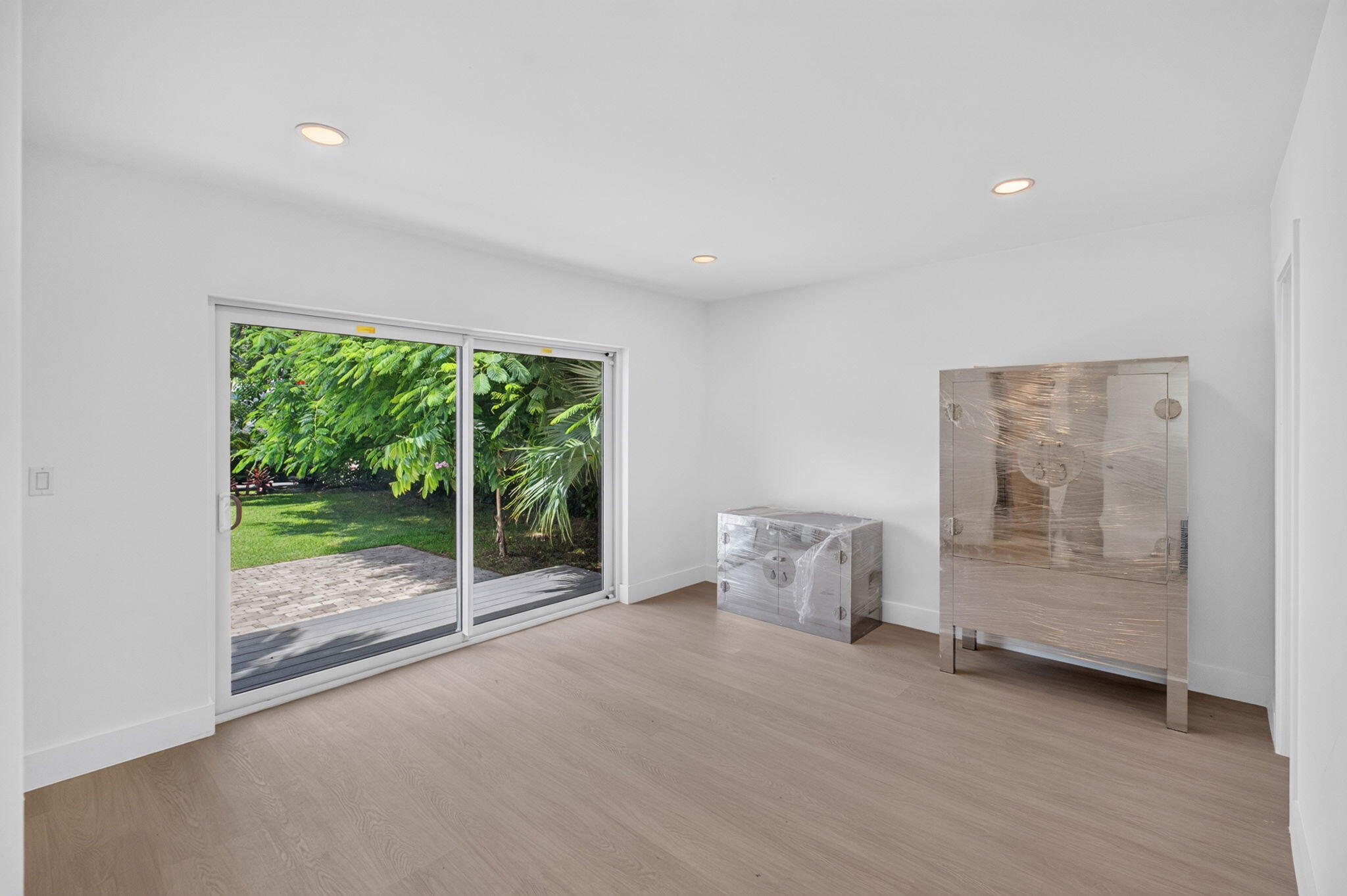 631 N Mashta Key Biscayne, FL 33149