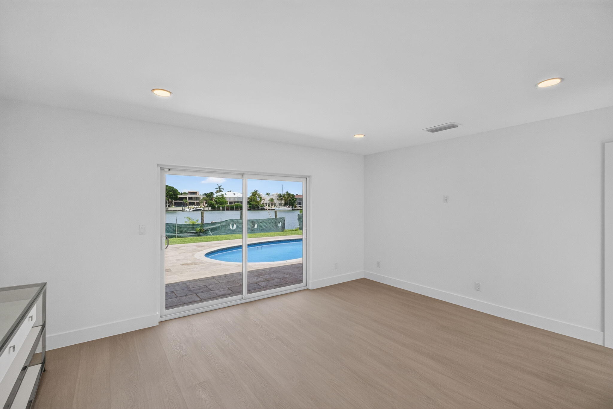 631 N Mashta Key Biscayne, FL 33149