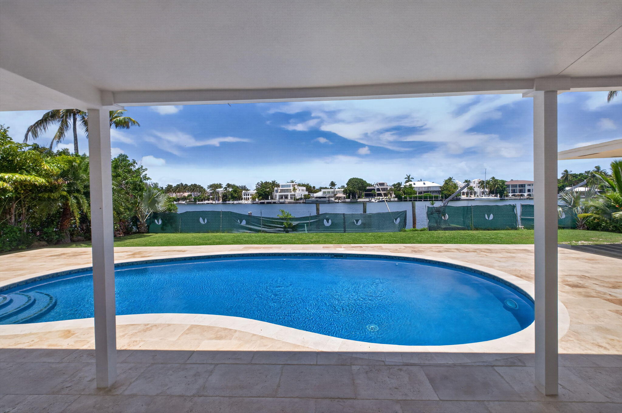 631 N Mashta Key Biscayne, FL 33149