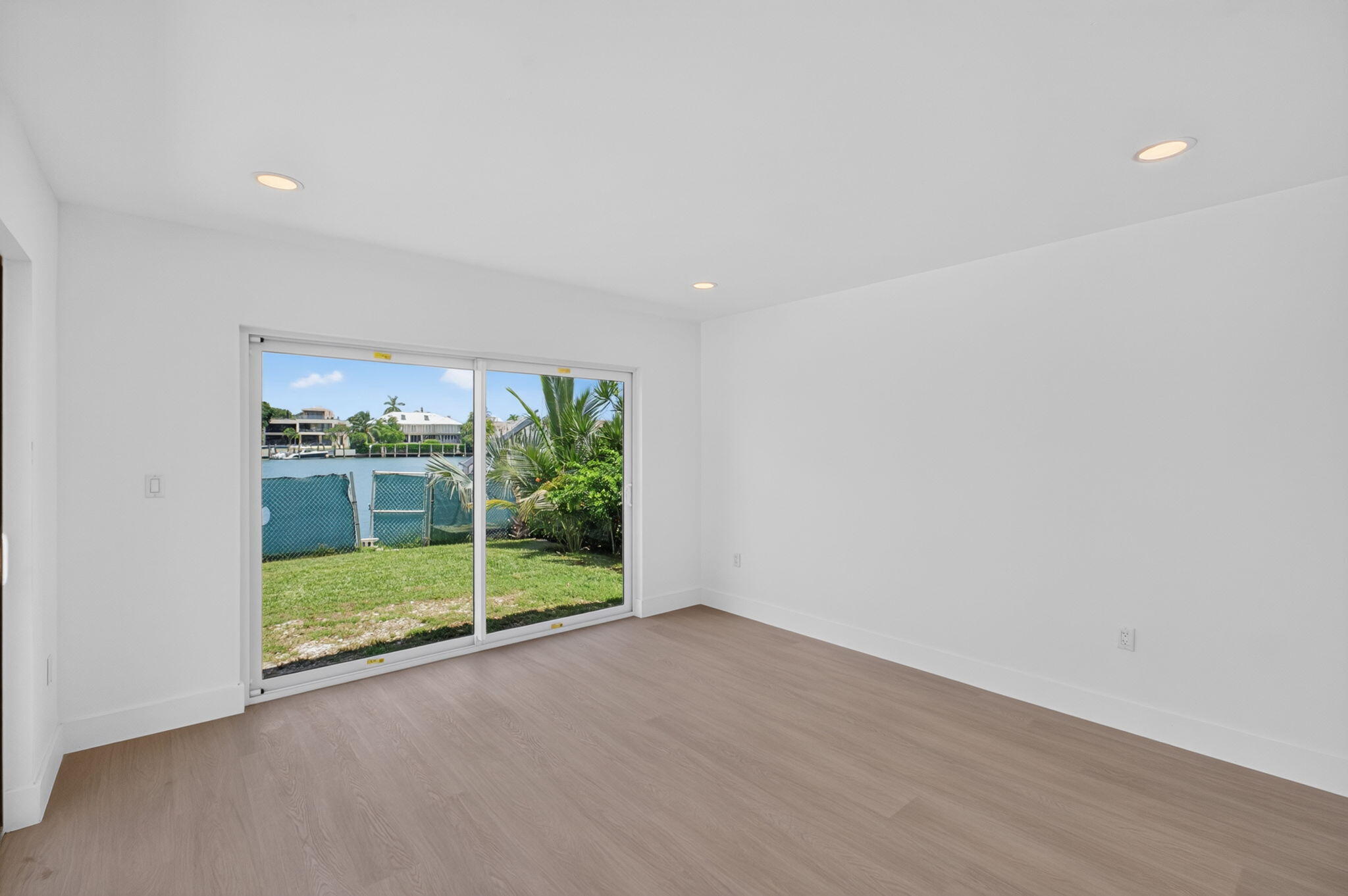 631 N Mashta Key Biscayne, FL 33149