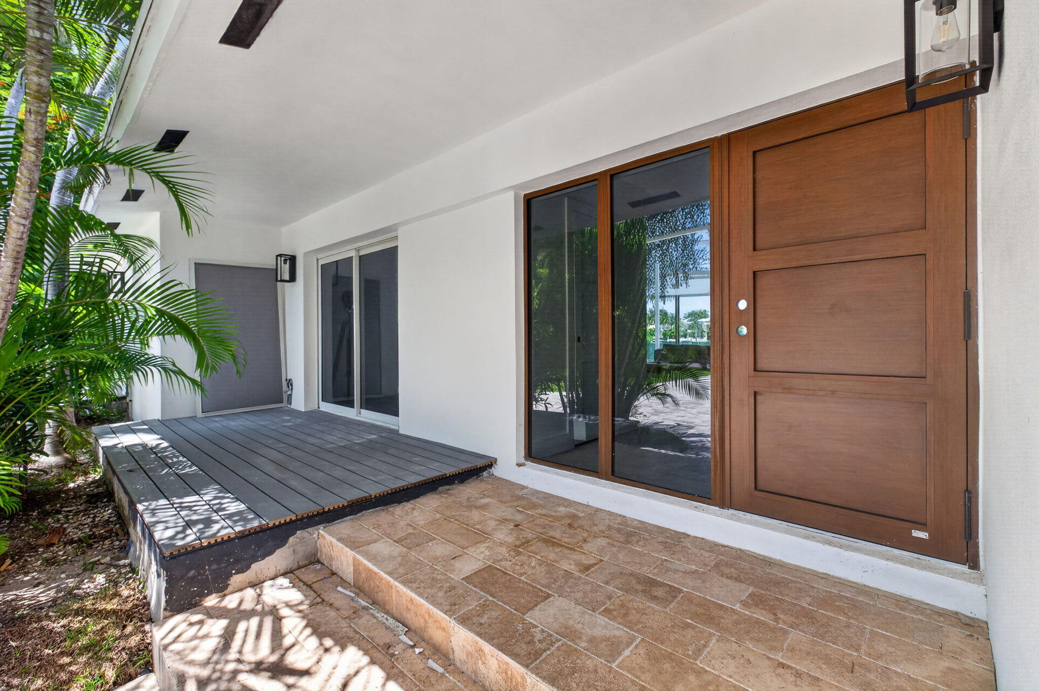 631 N Mashta Key Biscayne, FL 33149