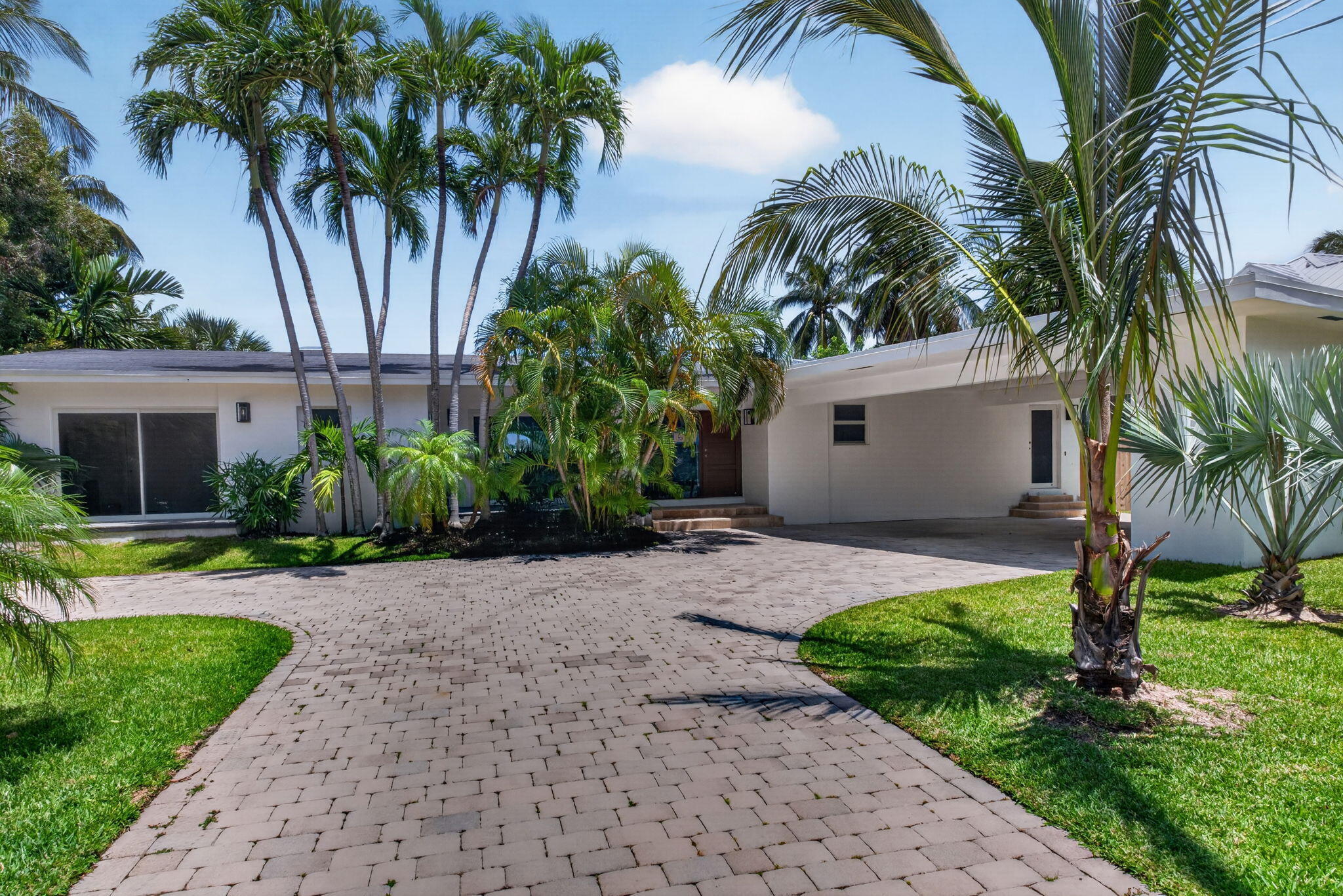631 N Mashta Key Biscayne, FL 33149