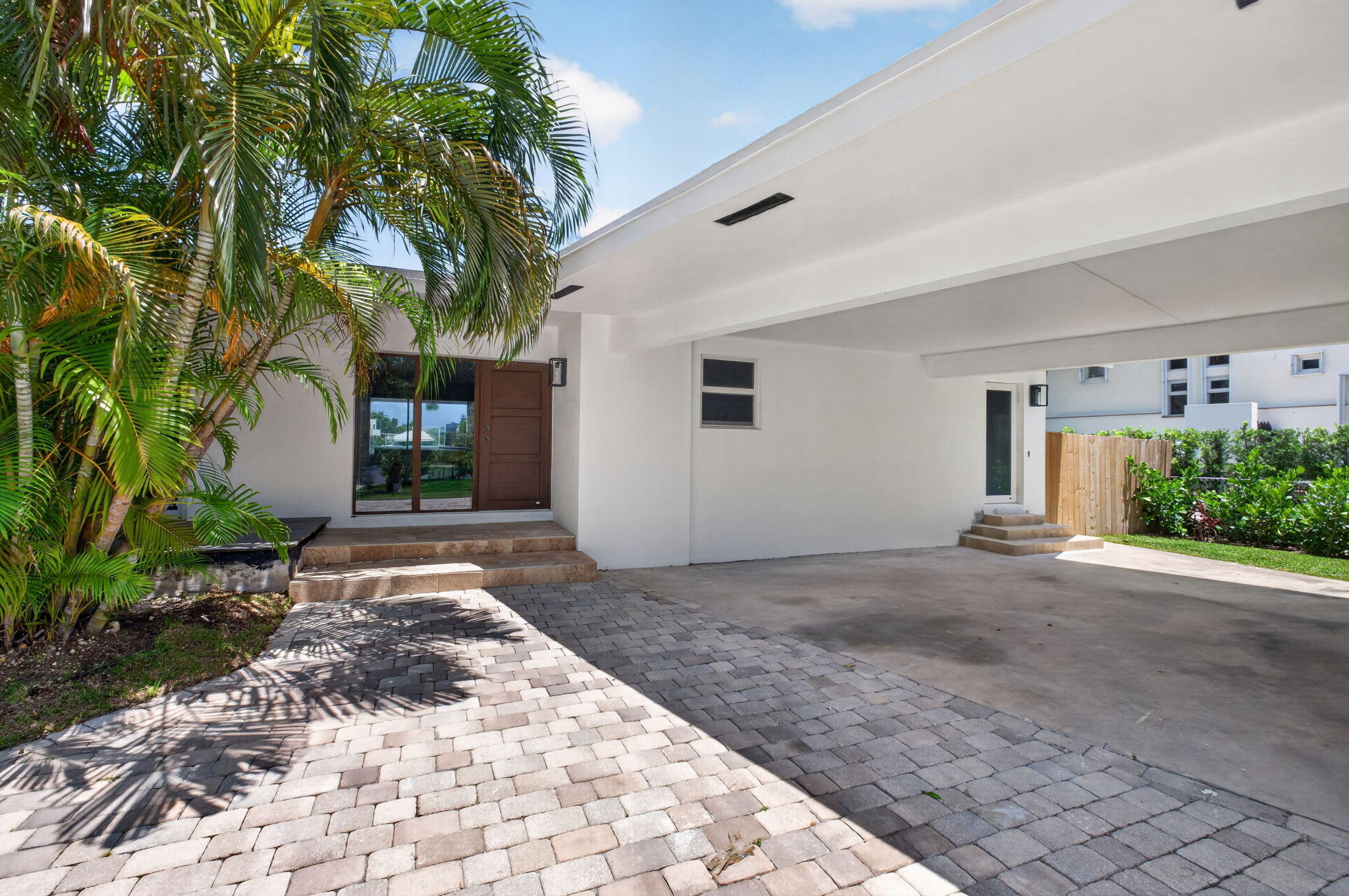 631 N Mashta Key Biscayne, FL 33149