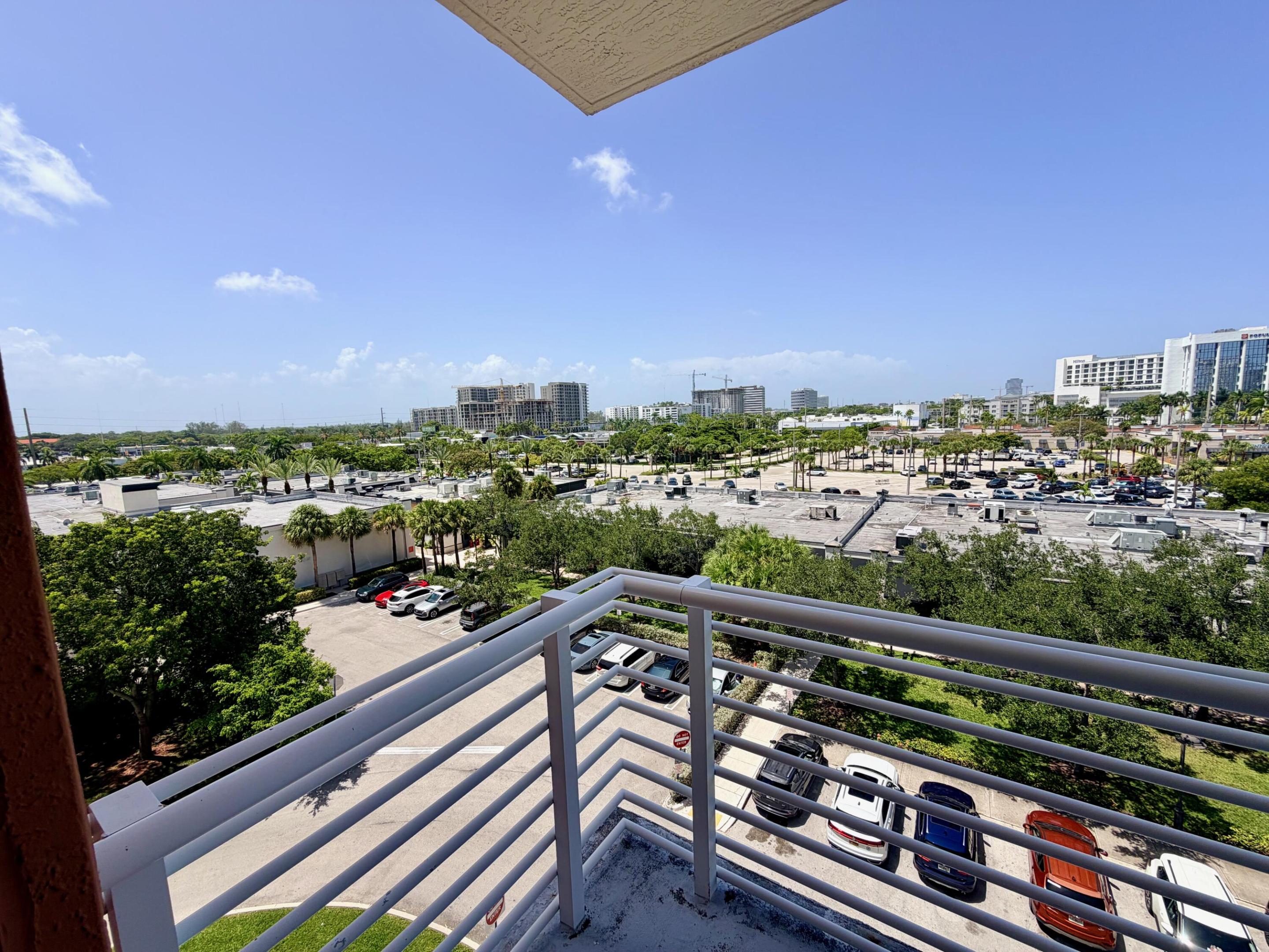 image The Venture at Aventura14