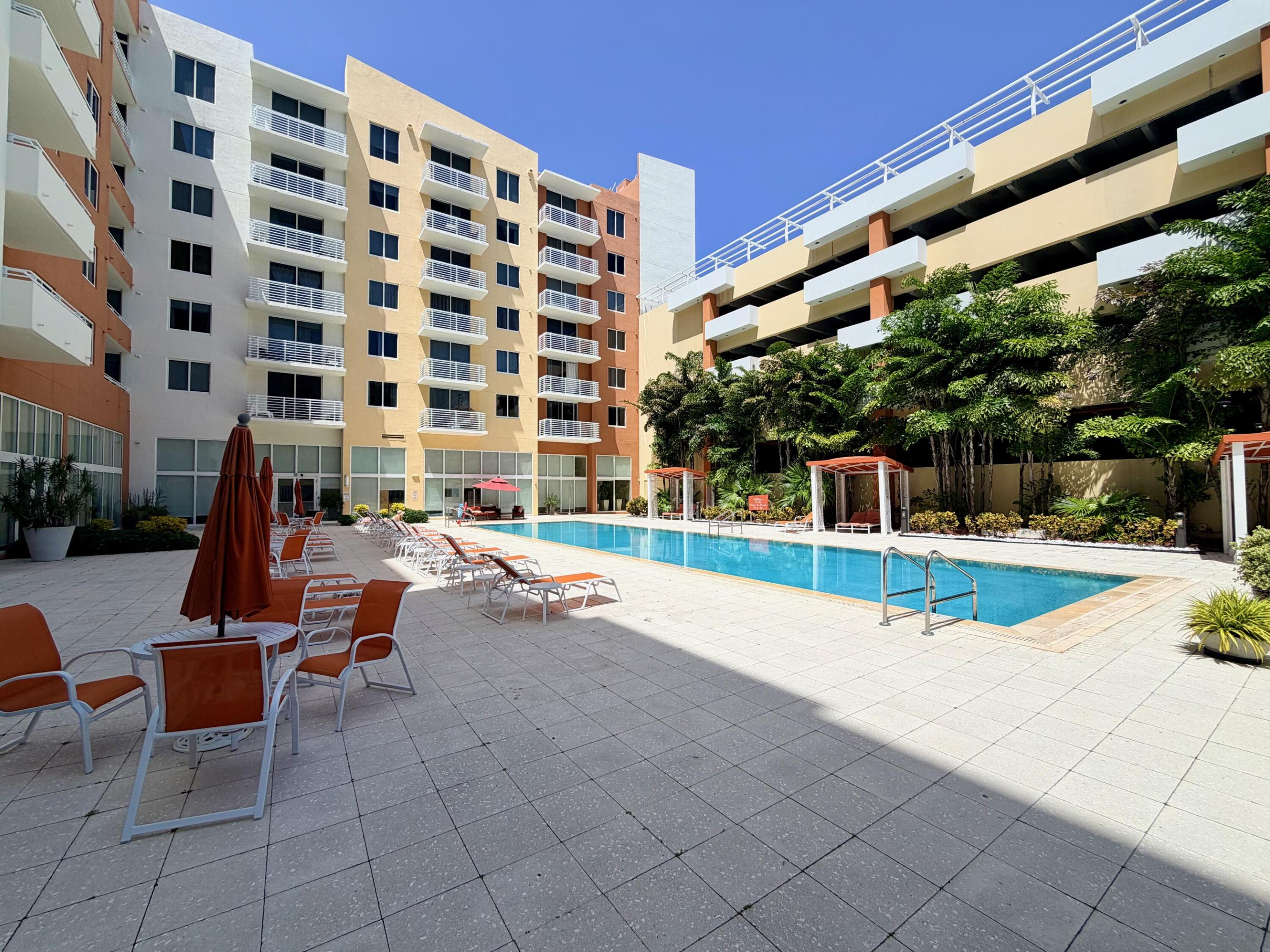 image The Venture at Aventura17