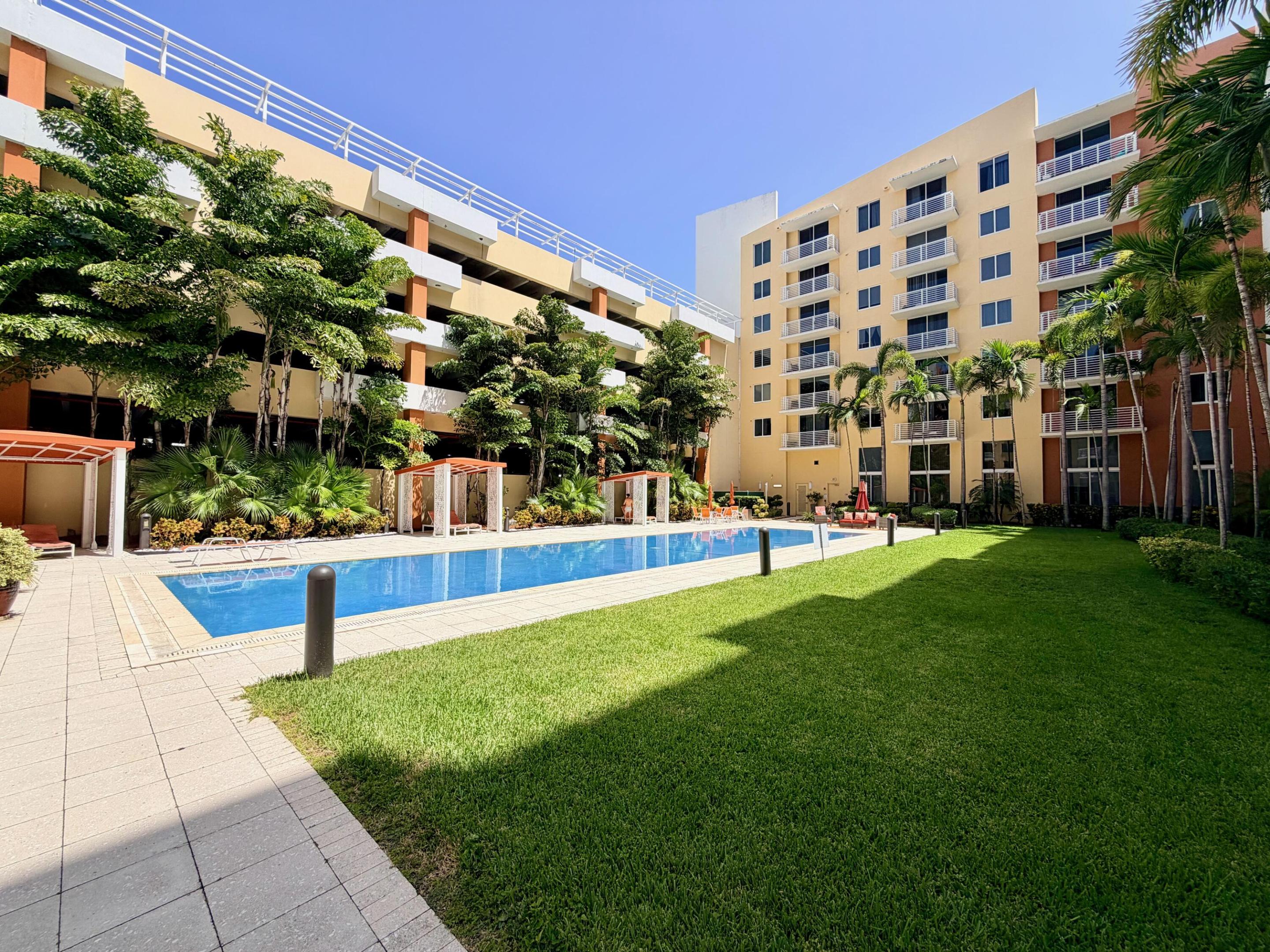 image The Venture at Aventura18