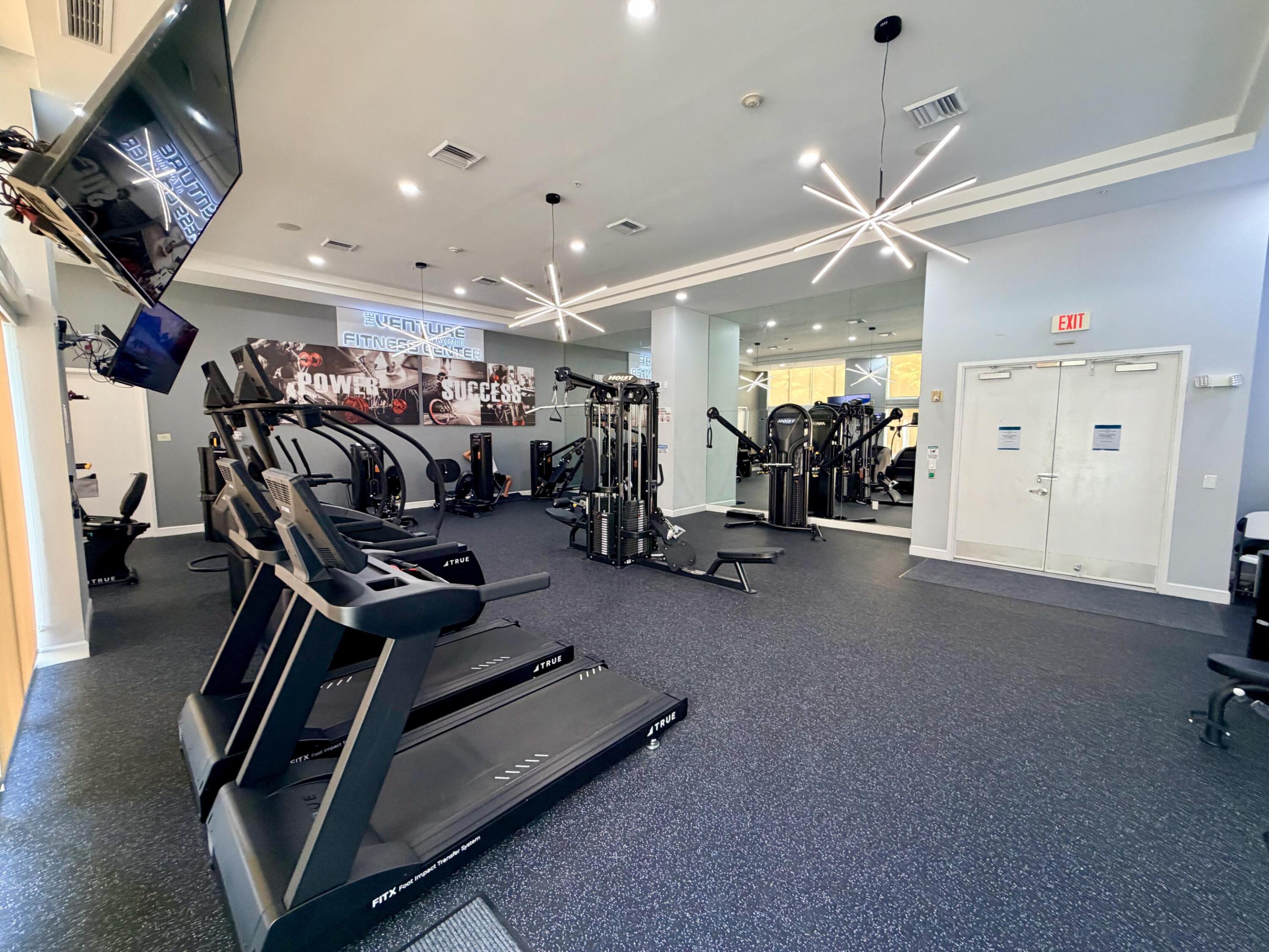 image The Venture at Aventura21