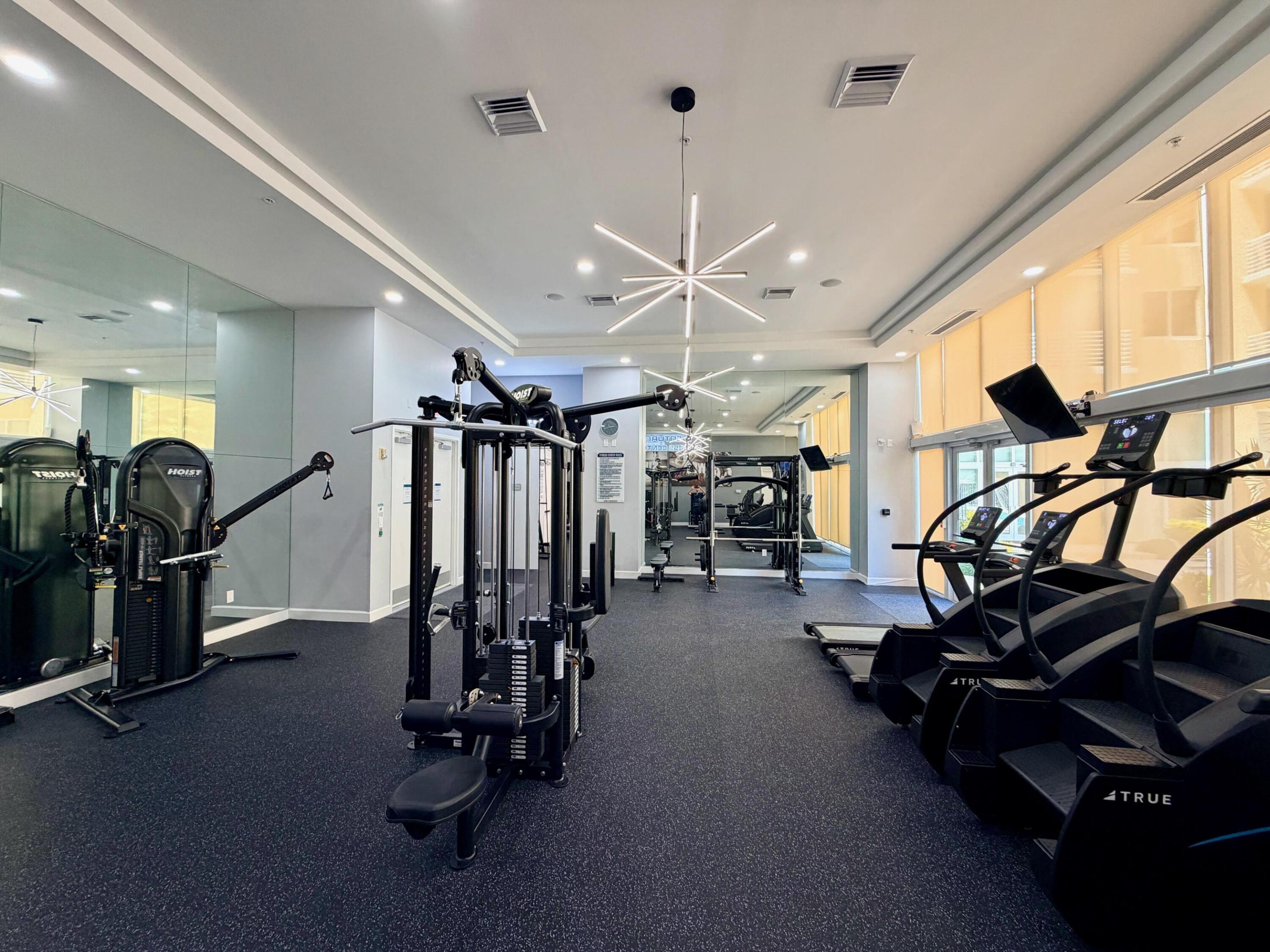 image The Venture at Aventura22