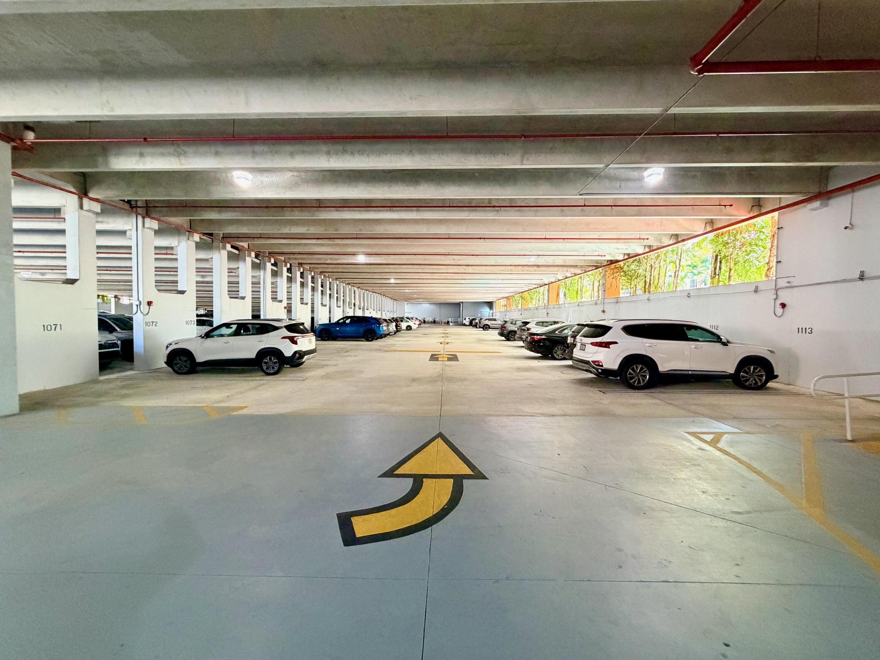 image The Venture at Aventura26