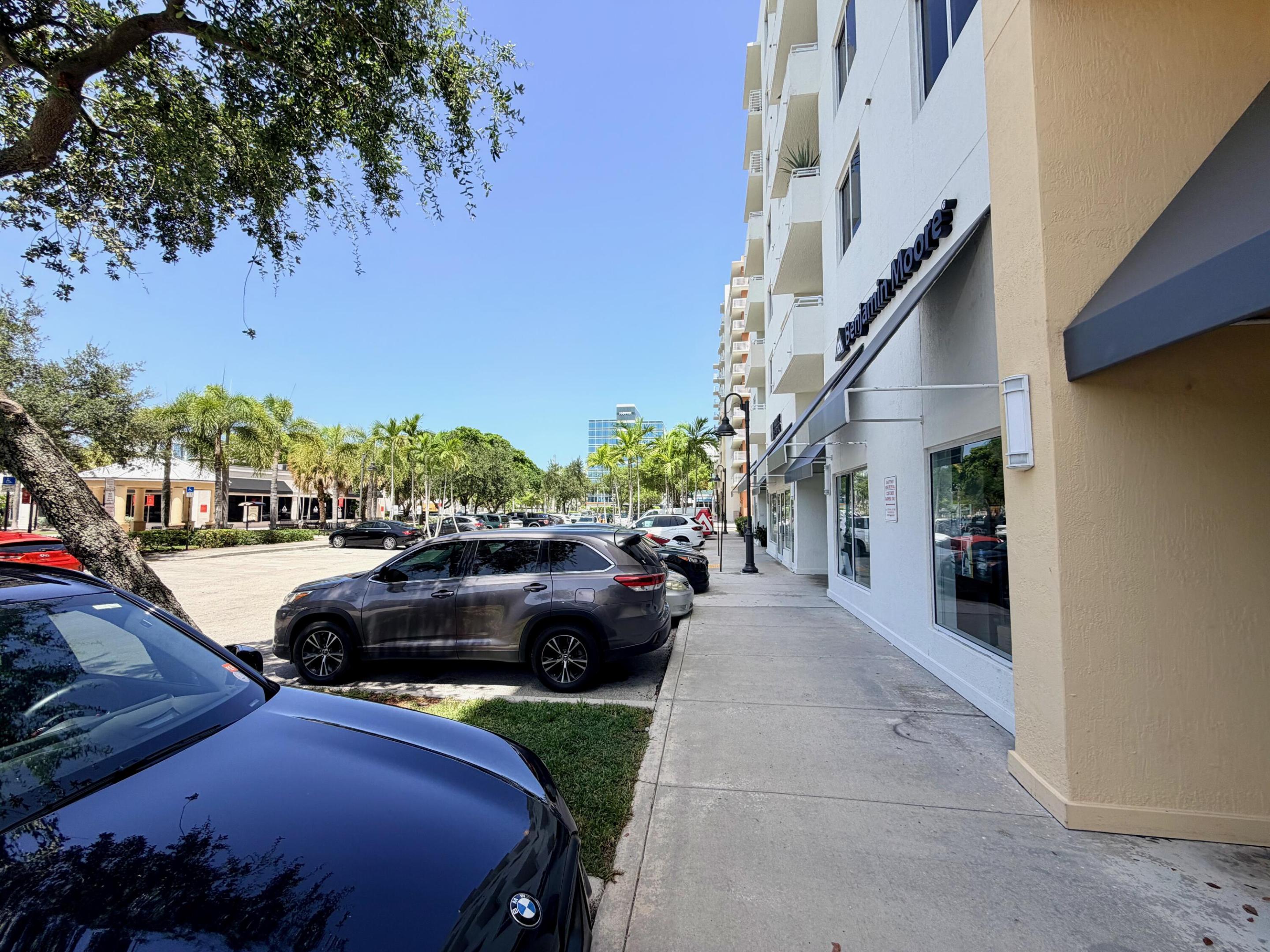 image The Venture at Aventura27