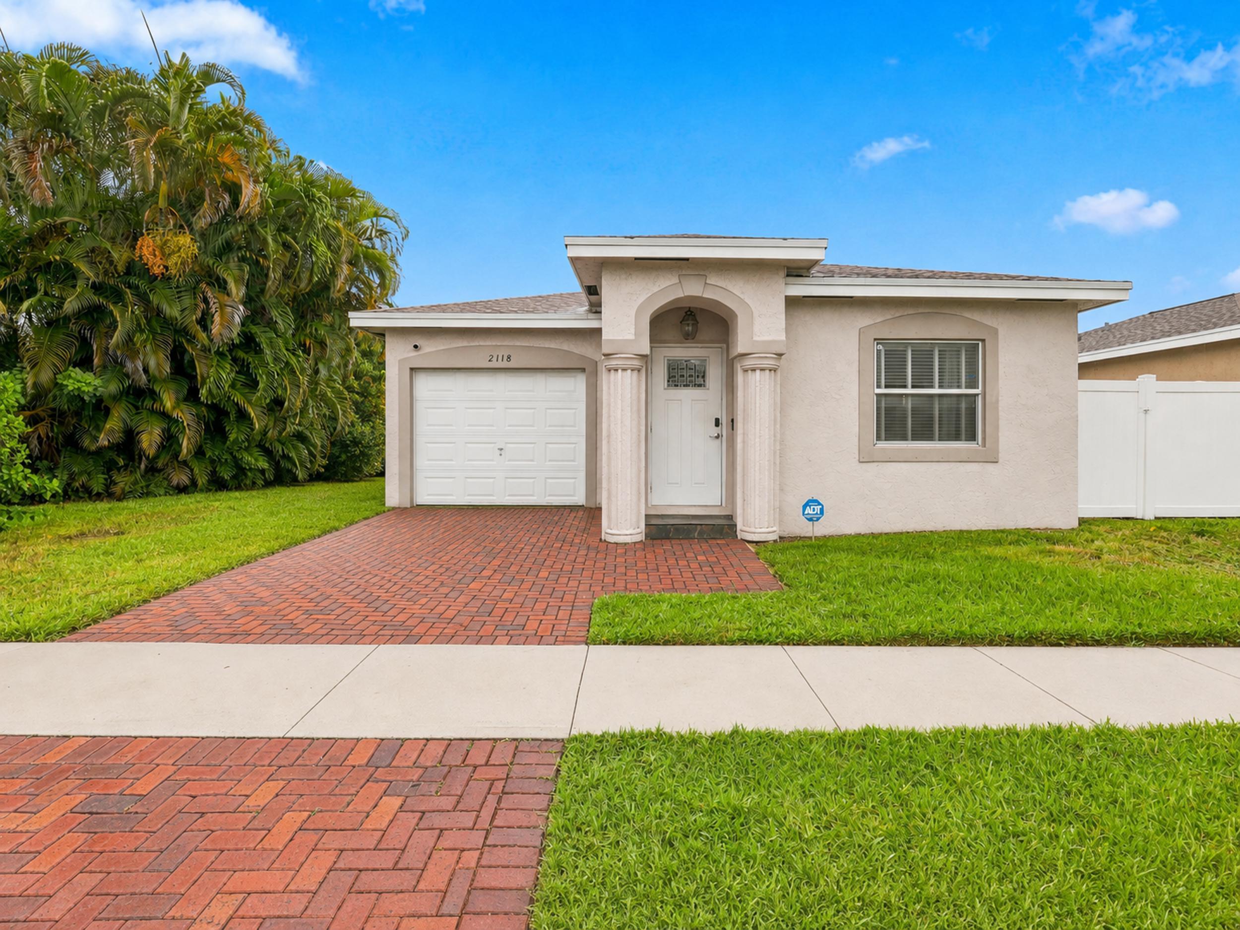 2118 E Ridge