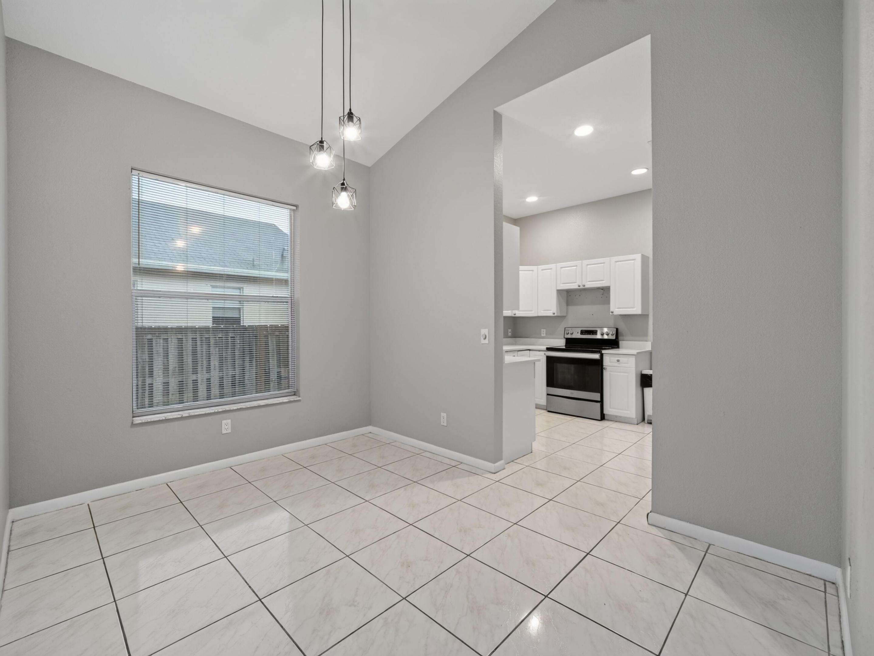 4059 SW Kamsler Port St Lucie, FL 34953