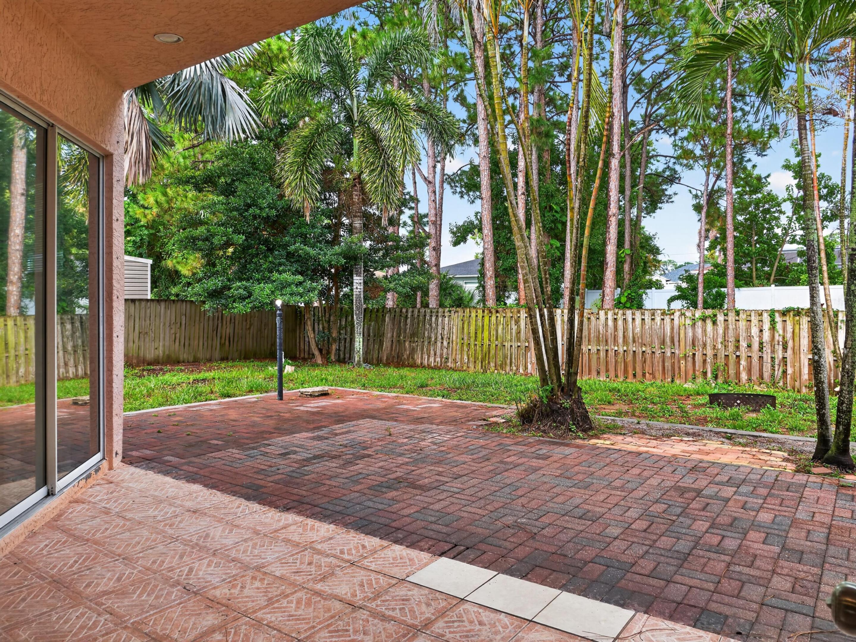 4059 SW Kamsler Port St Lucie, FL 34953
