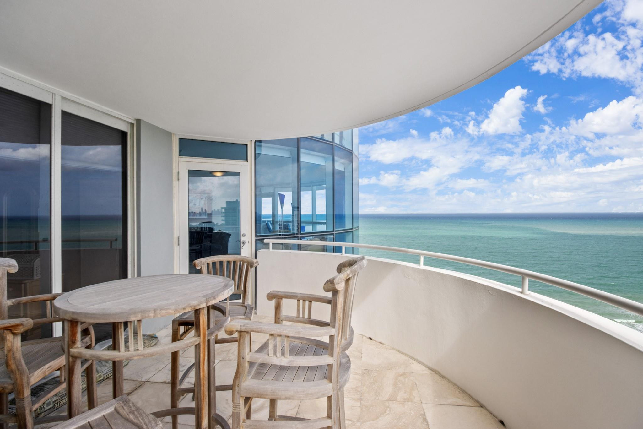 6301 Collins #2603 Miami Beach, FL 33141