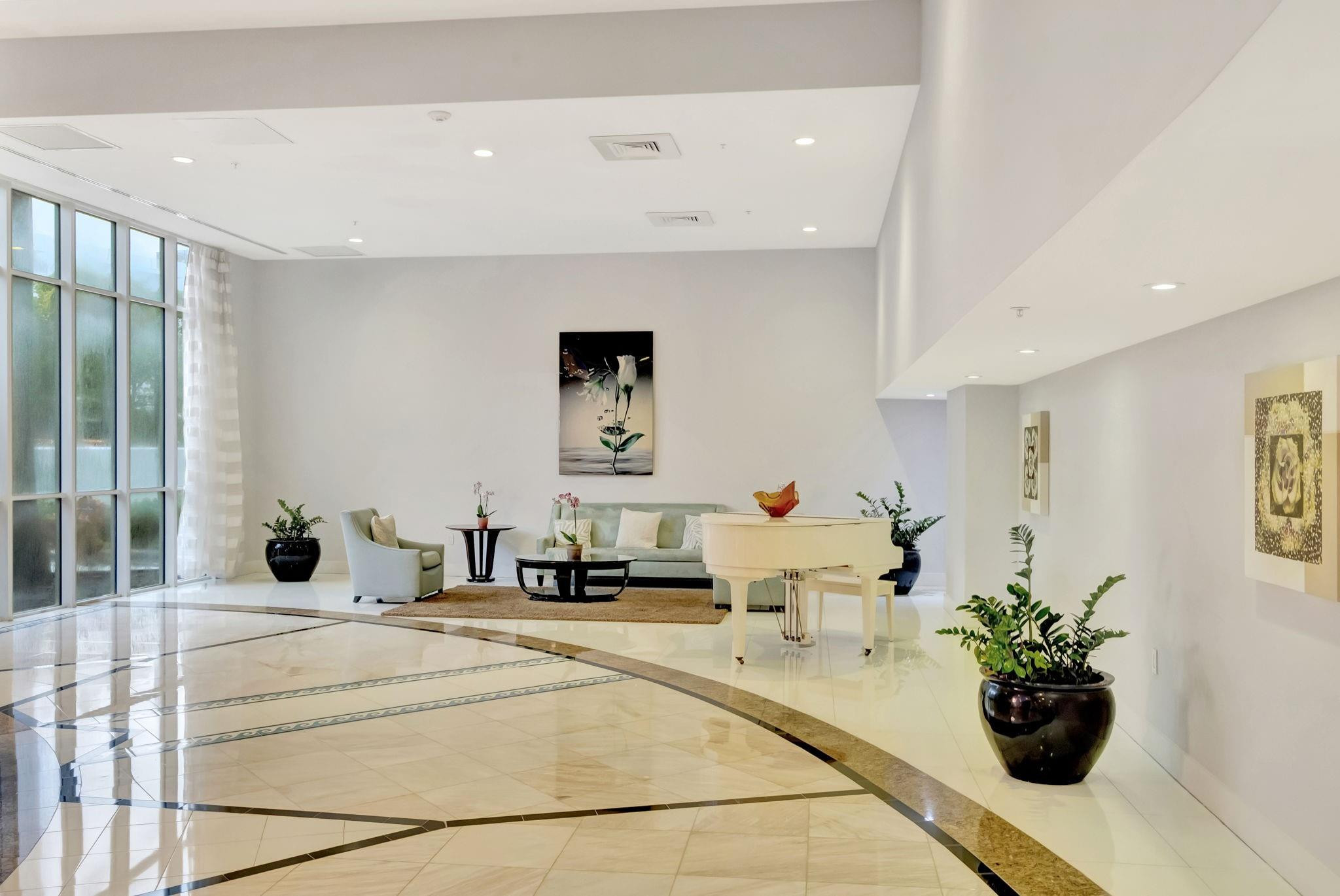 6301 Collins #2603 Miami Beach, FL 33141