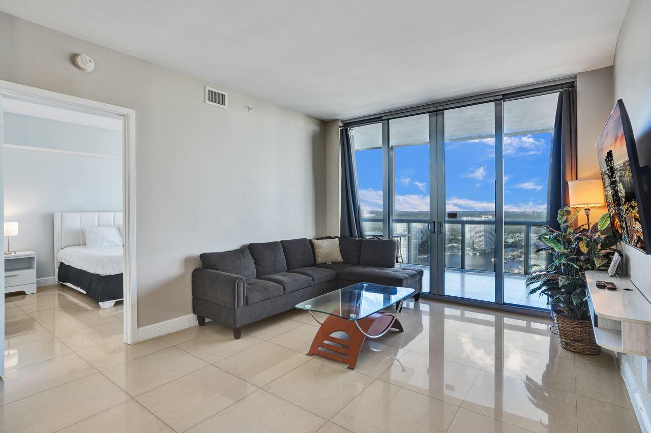 image Beachwalk Condominium9