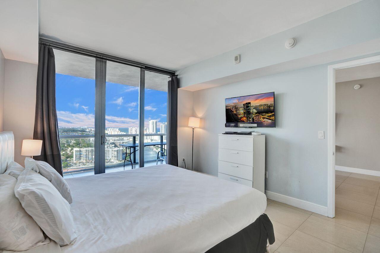 image Beachwalk Condominium12