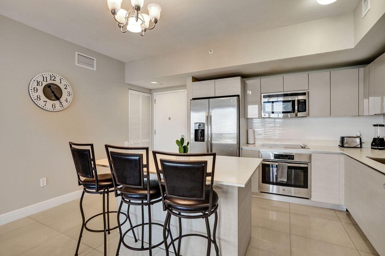 image Beachwalk Condominium8