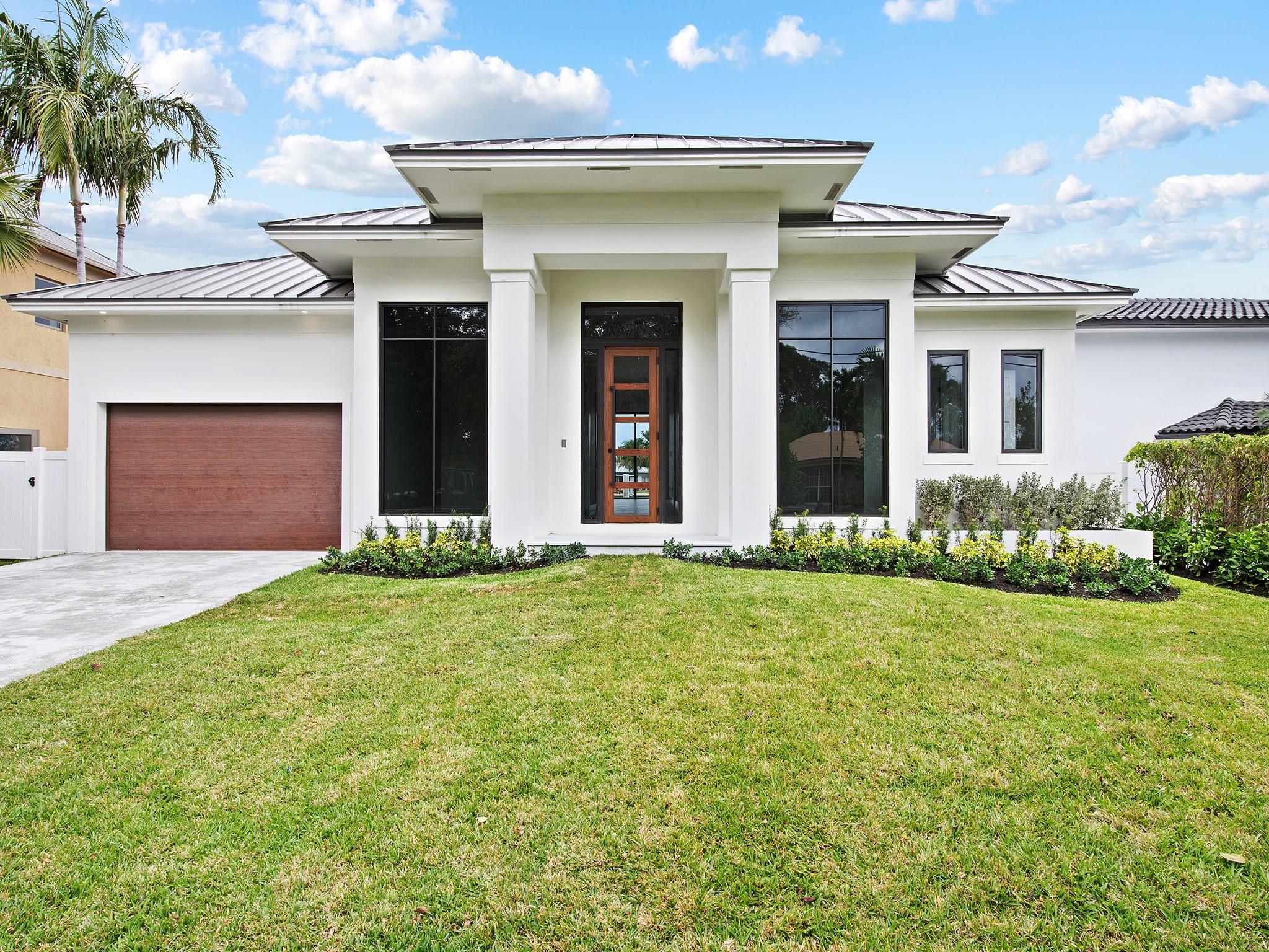 2117 NE 27th Dr