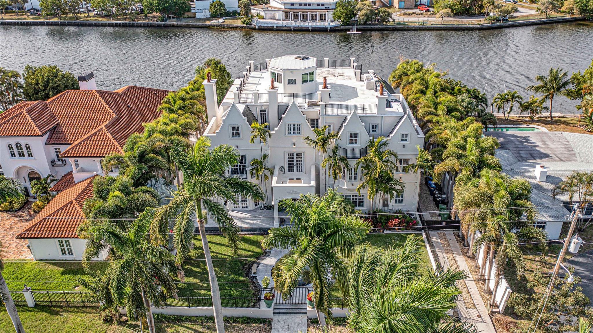 1317 Middle Riv Dr Fort Lauderdale, FL 33304