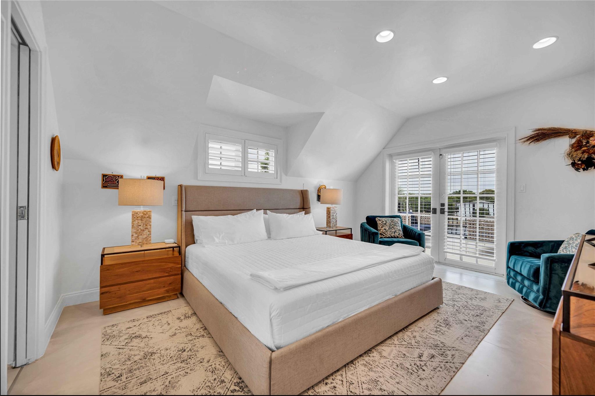 1317 Middle Riv Dr Fort Lauderdale, FL 33304