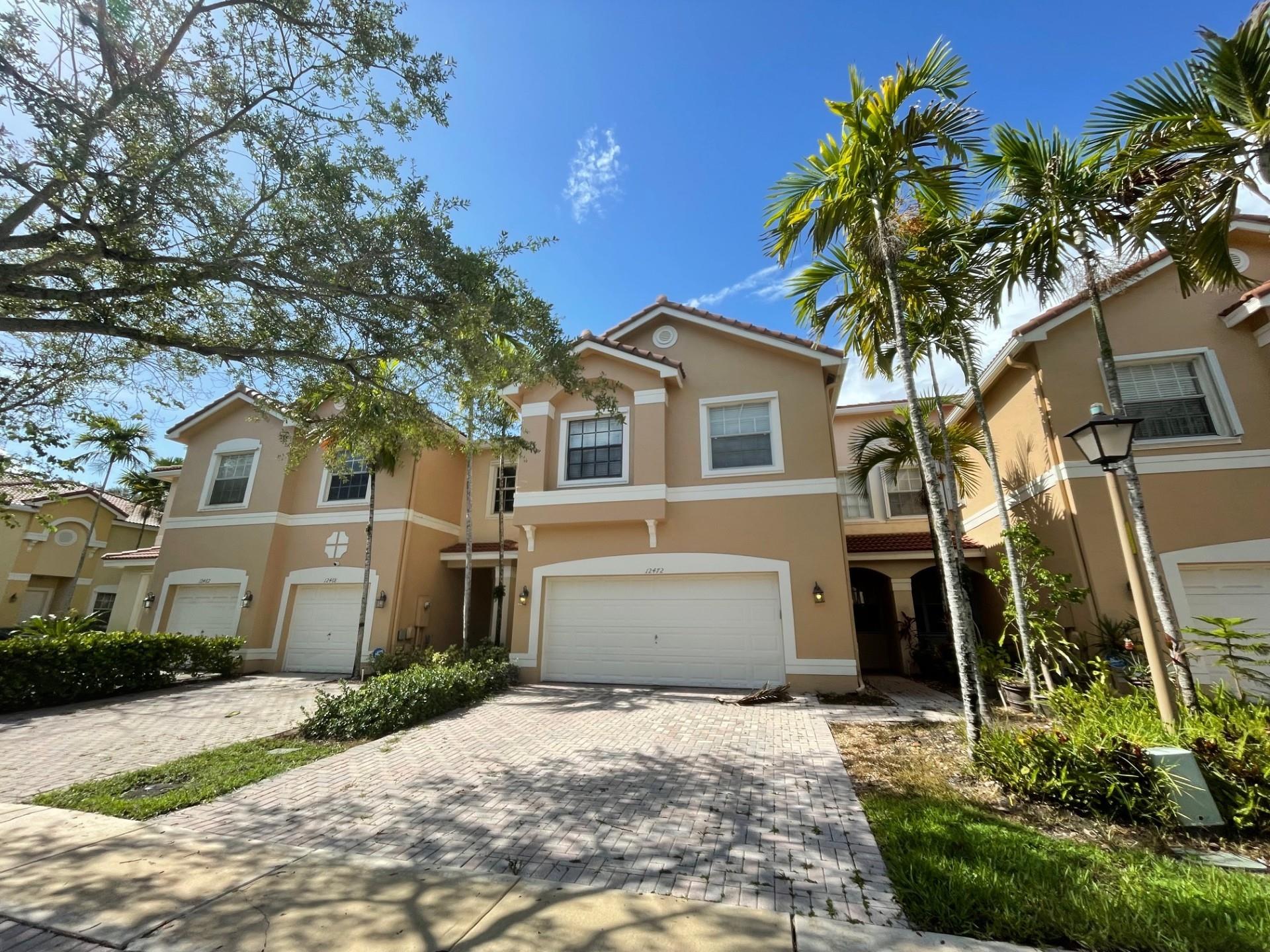 12472 SW 44th Ct