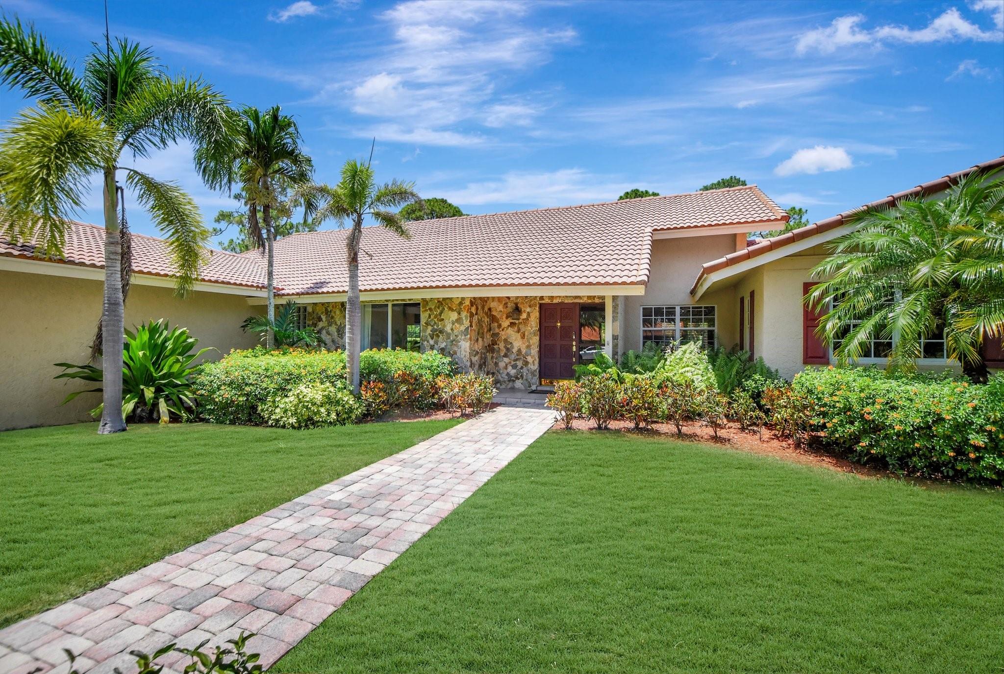 11106 Whispering Pines Ln