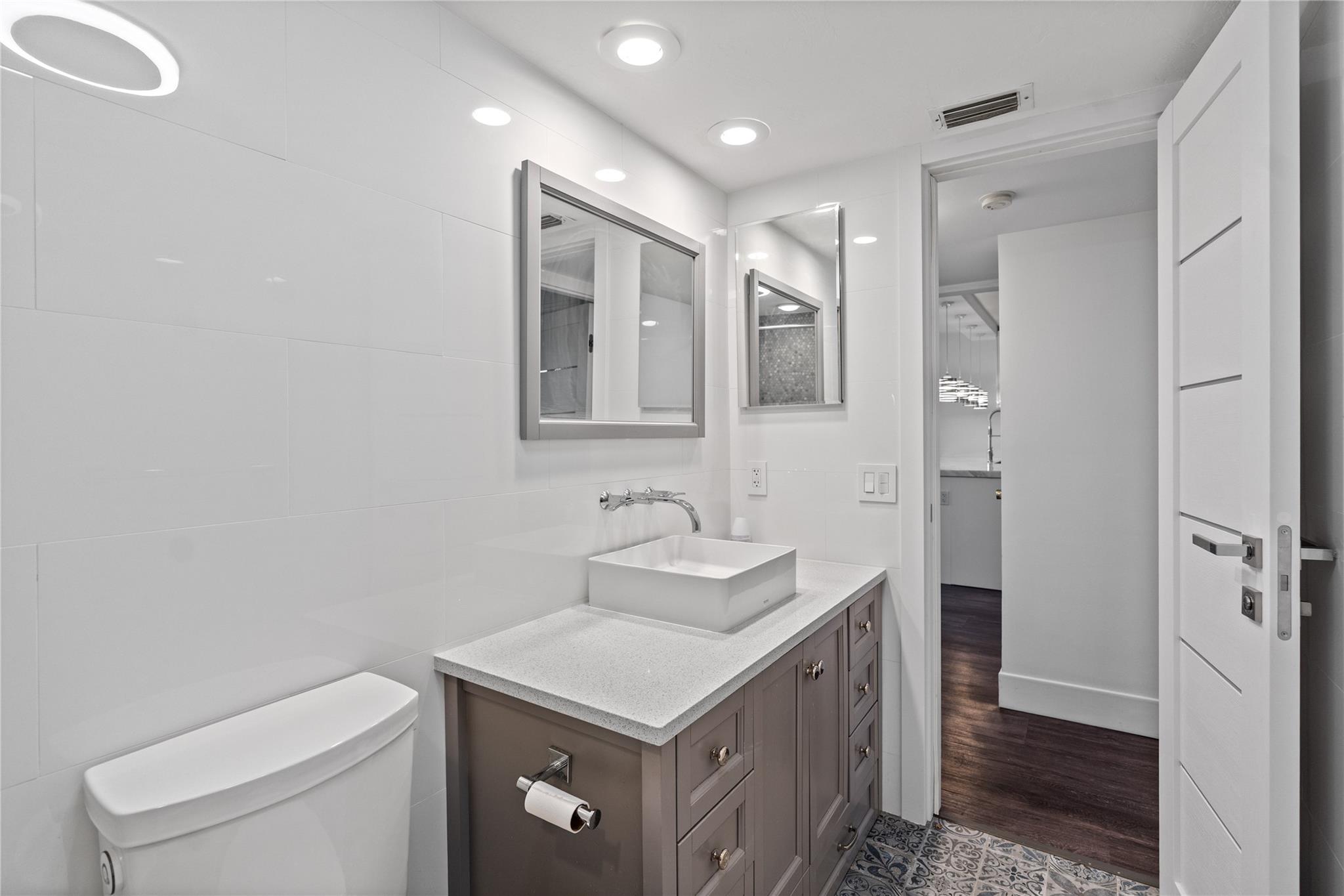 3121 NE 51st St #303E Fort Lauderdale, FL 33308