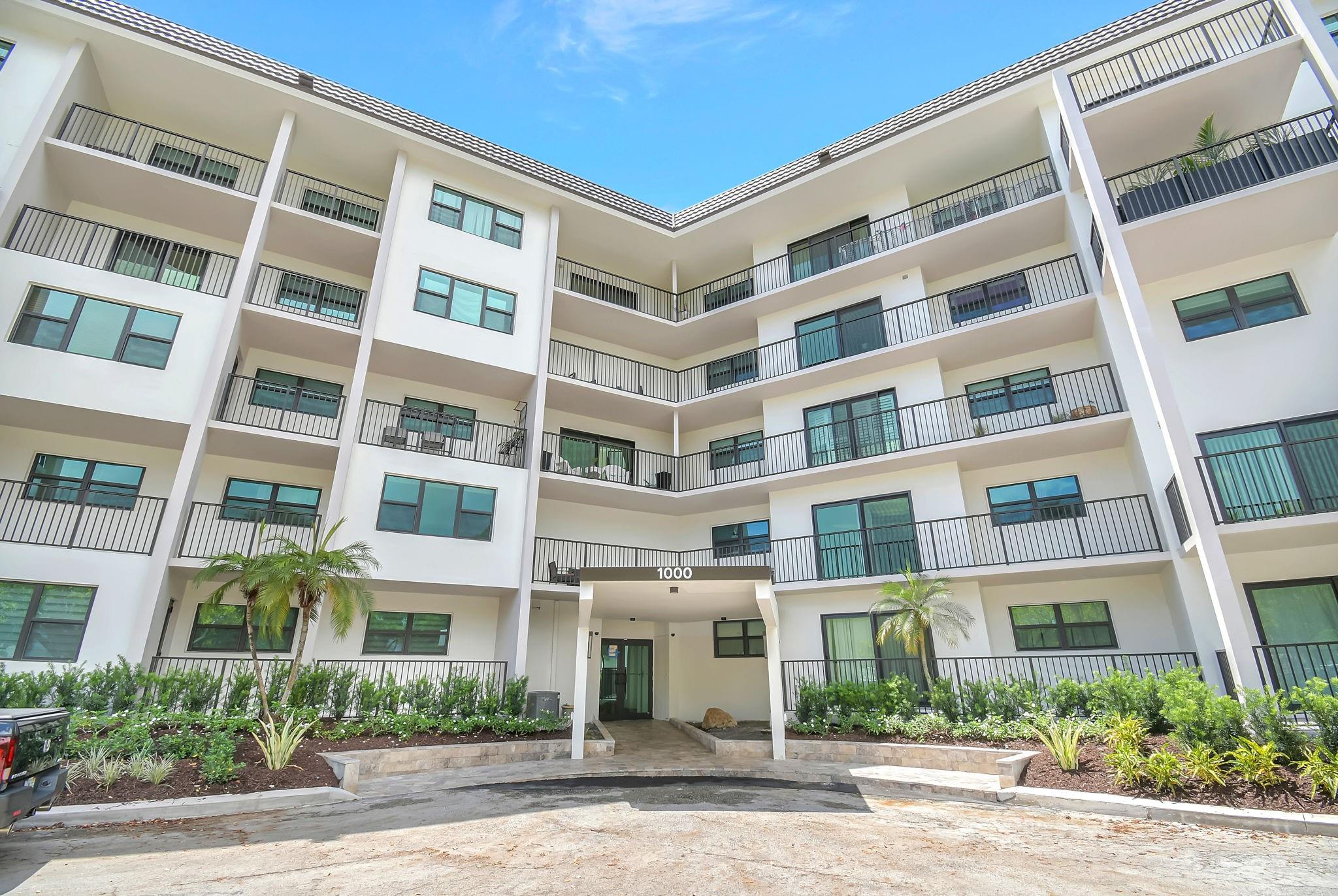 1000 River Reach Dr #209