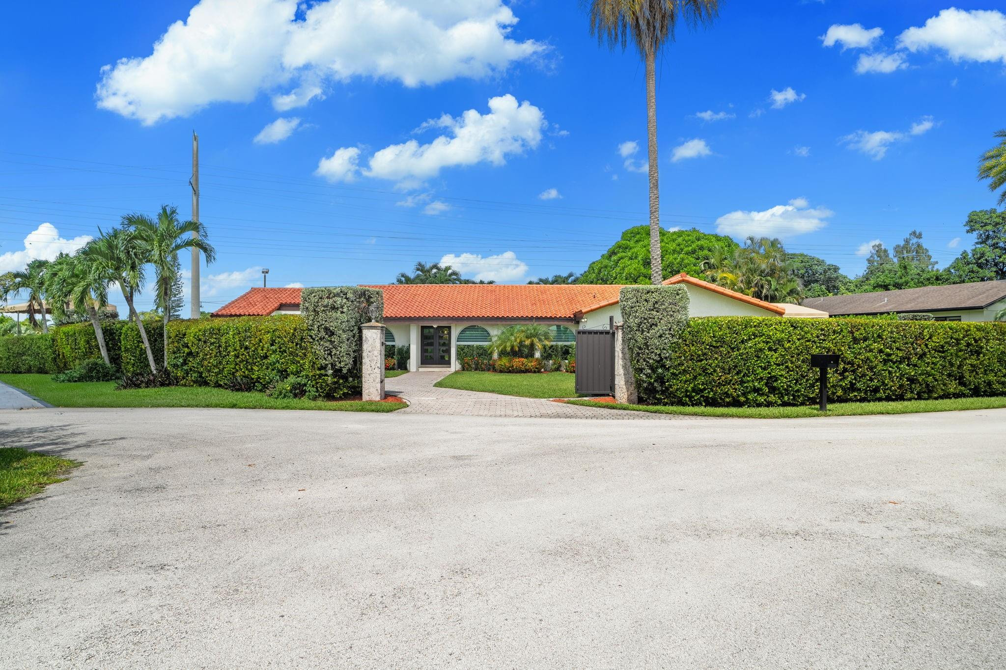 11544 SW 98th Pl Miami, FL 33176