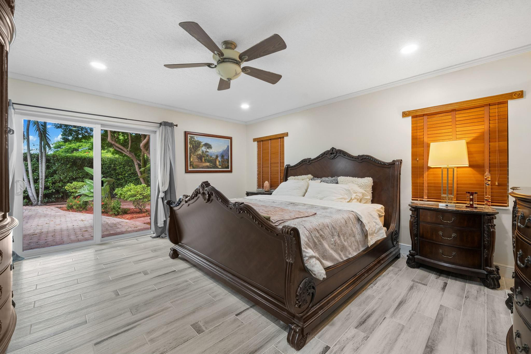 11544 SW 98th Pl Miami, FL 33176